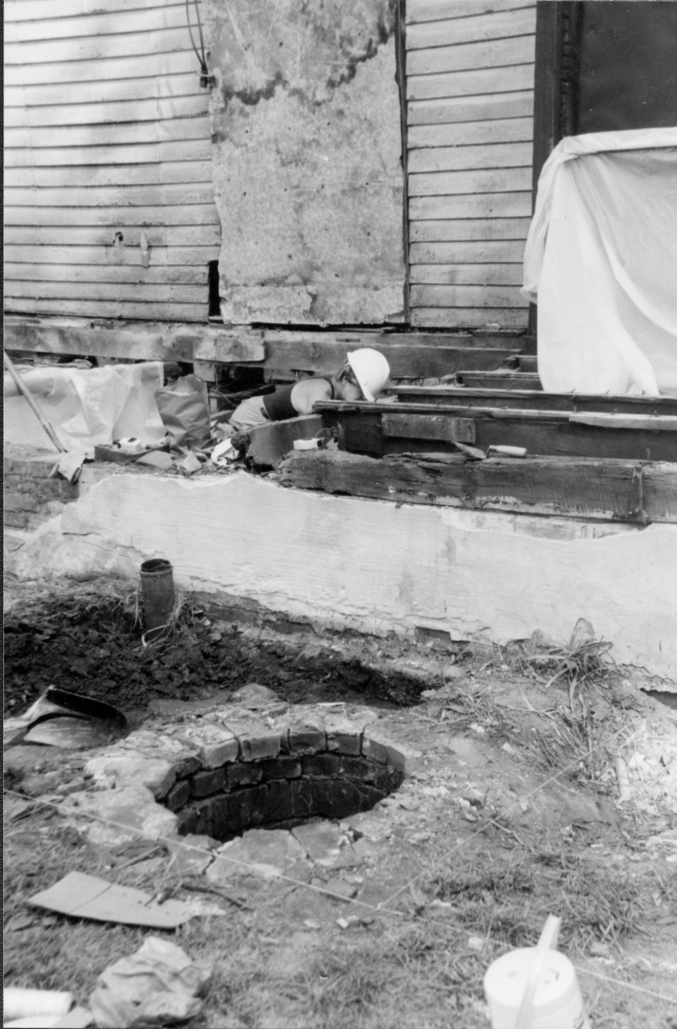 Dubois House, well, south side of house found during archeology excavations Lincoln Home NHS- Dubois House HS-15, roll N14, exp 23 Dubiois House, well