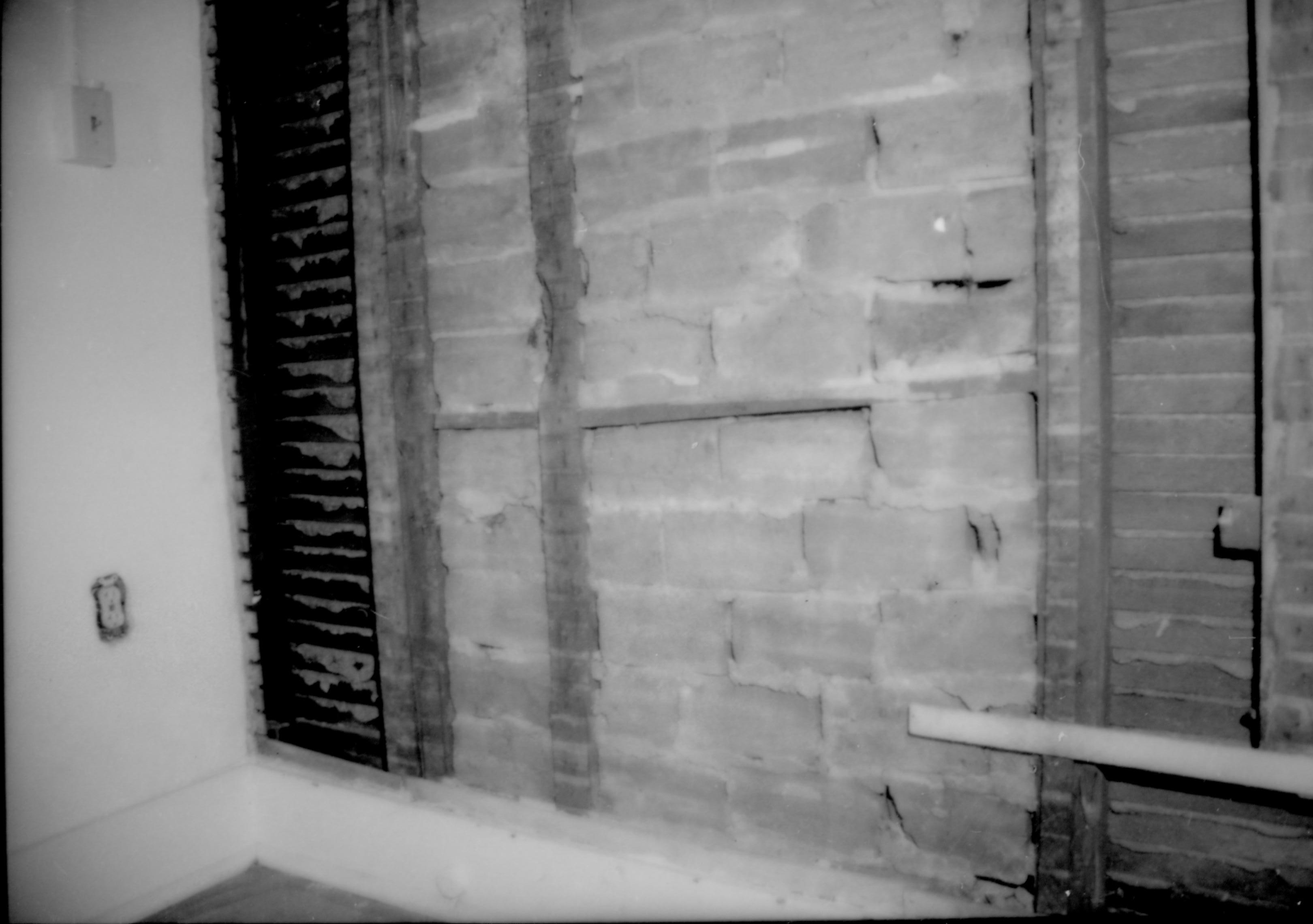 1850 structure features, bottom left corner Lincoln Home NHS- Sprigg House Restoration, Roll 1, exp 9 Sprigg House, restoration, wall