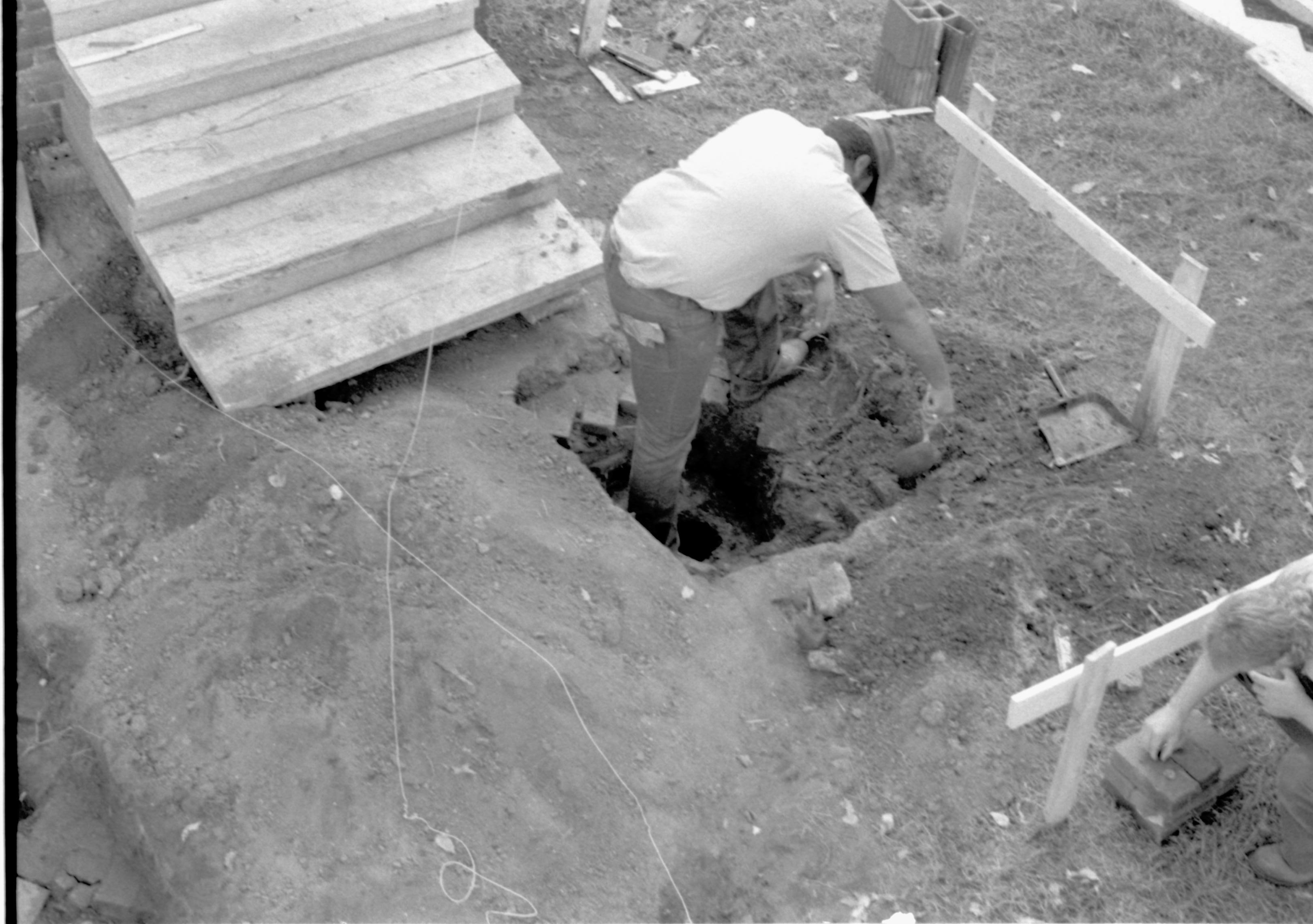 NA Lincoln Home NHS- Sprigg House Restoration 1984 Sprigg House, dig