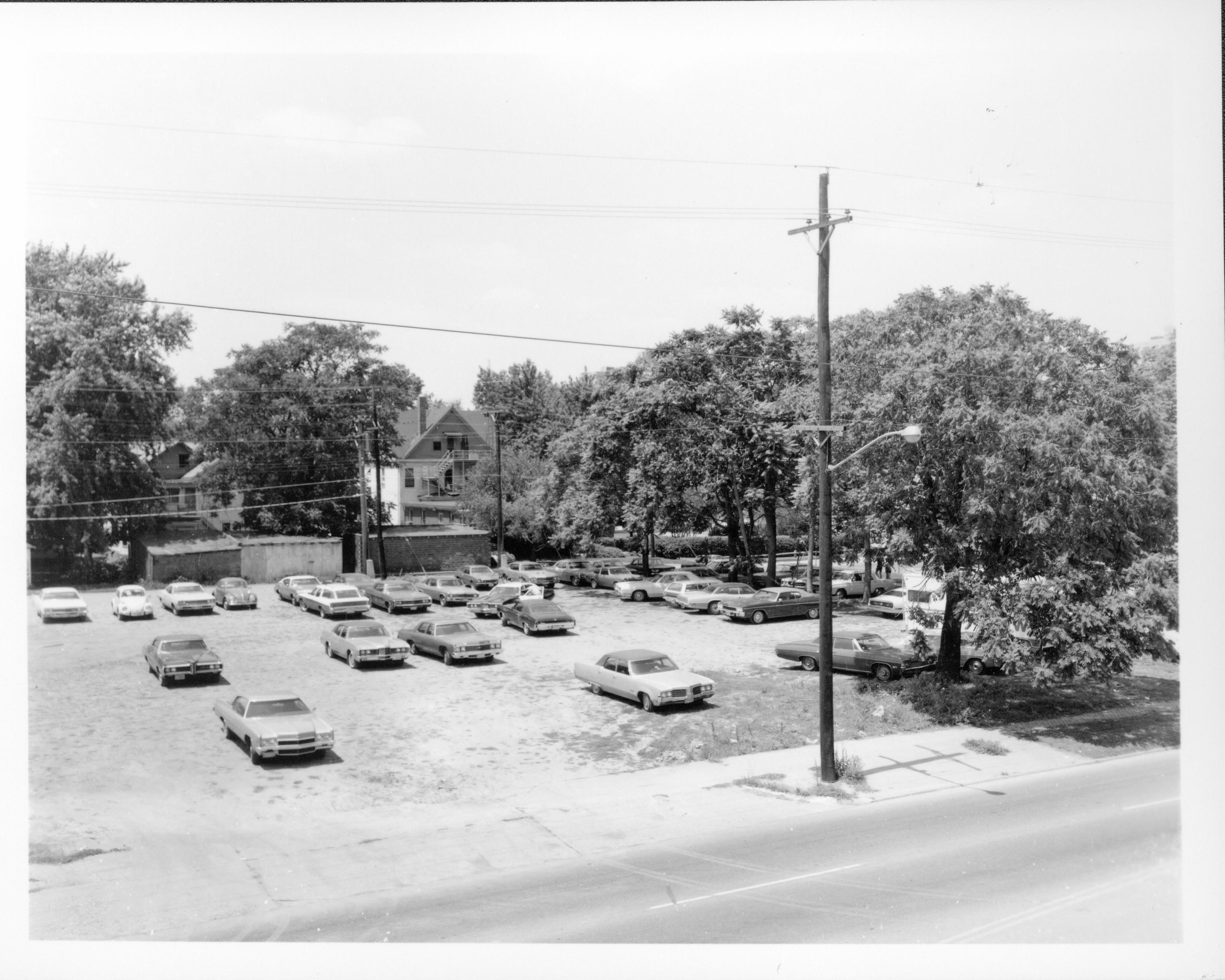 Illegal Parking - between Jackson & Edwards on 8th.  View from 3rd floor of Travel Lodge. 3-Jun 