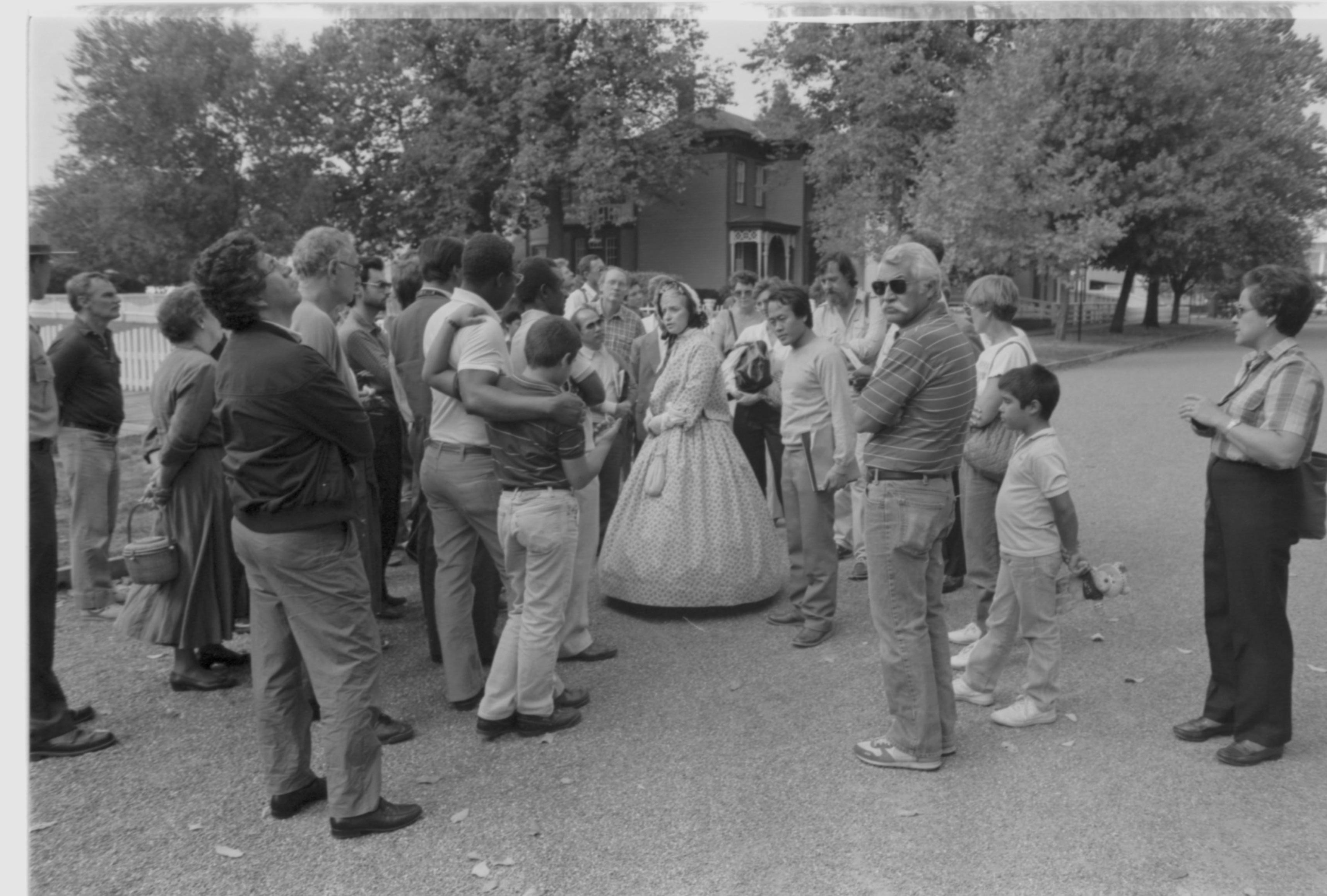 Judy Winkelman as Ellie Chatterton on walking tour when home was closed. Interpretation, Costumes