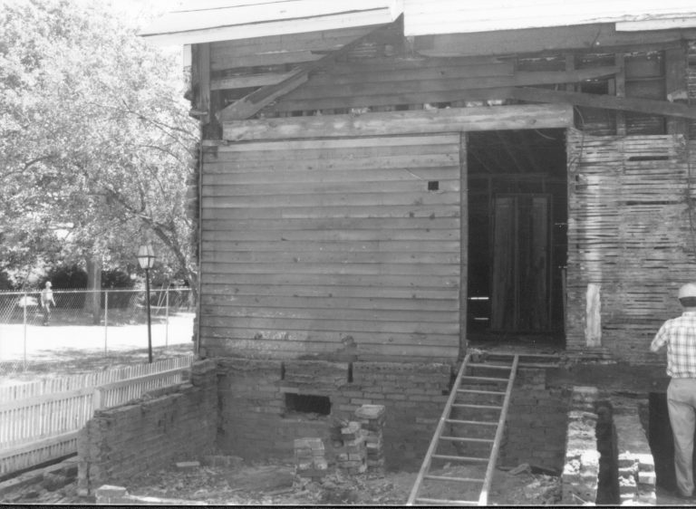 blapboards- Northwest corner LIHO NHS- Arnold House, HS-20 Roll #5 exp 9 Arnold House, restoration