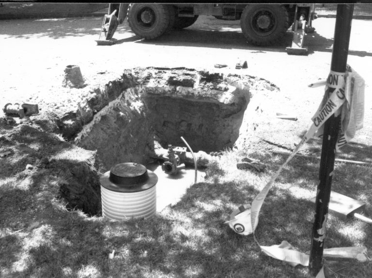 Excavation on 8th Street LIHO NHS- Arnold House, HS-20 Roll #7exp 0 Arnold House, restoration