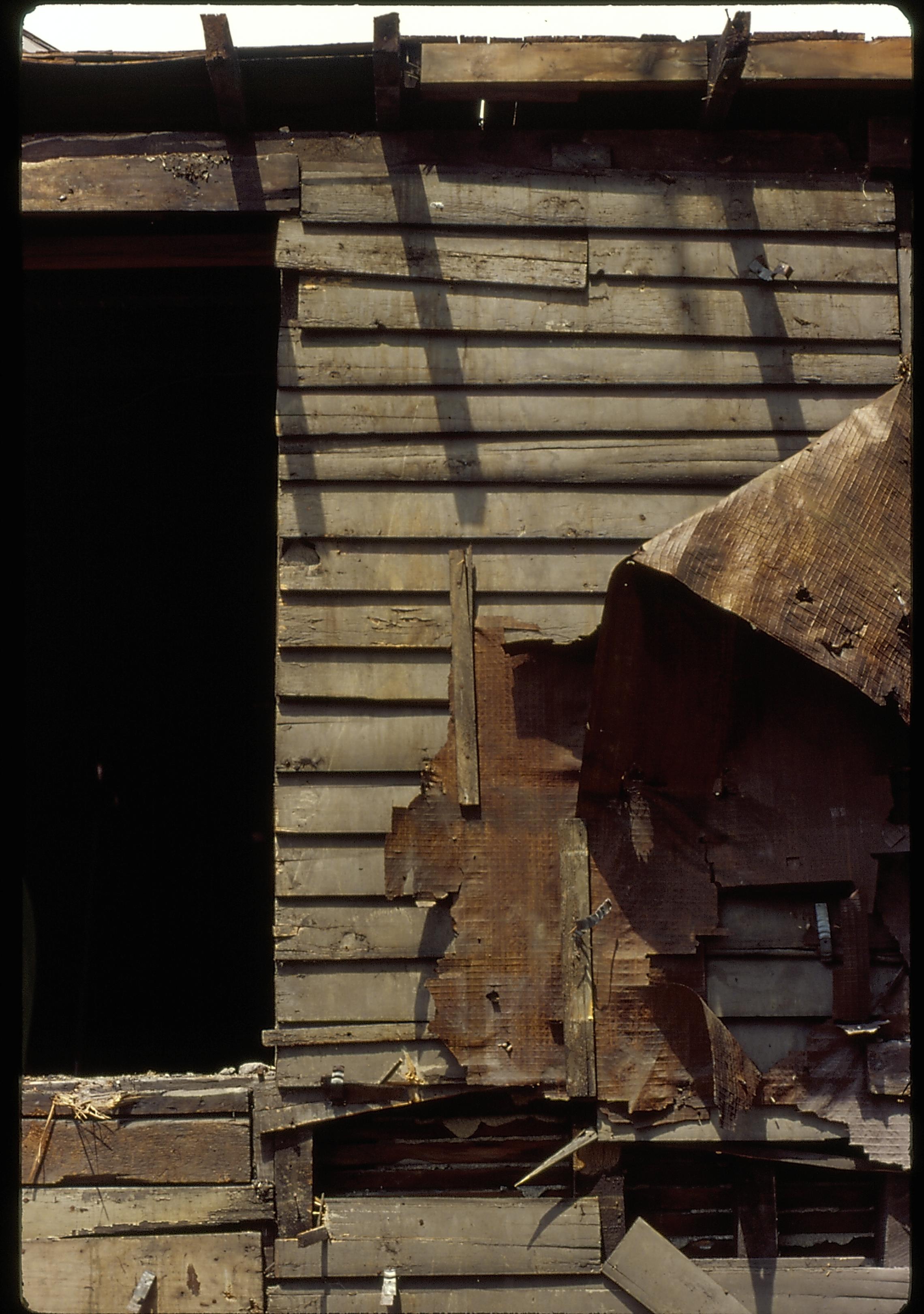 Exterior 106- clapboards LIHO NHS- Arnold House, HS-20 Roll #1 7/17-7/23/96, exp 18 Arnold House, restoration