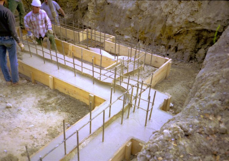 NA LIHO NHS- Arnold House, negatives from FWAI- Arnold move Arnold House, renovation, move