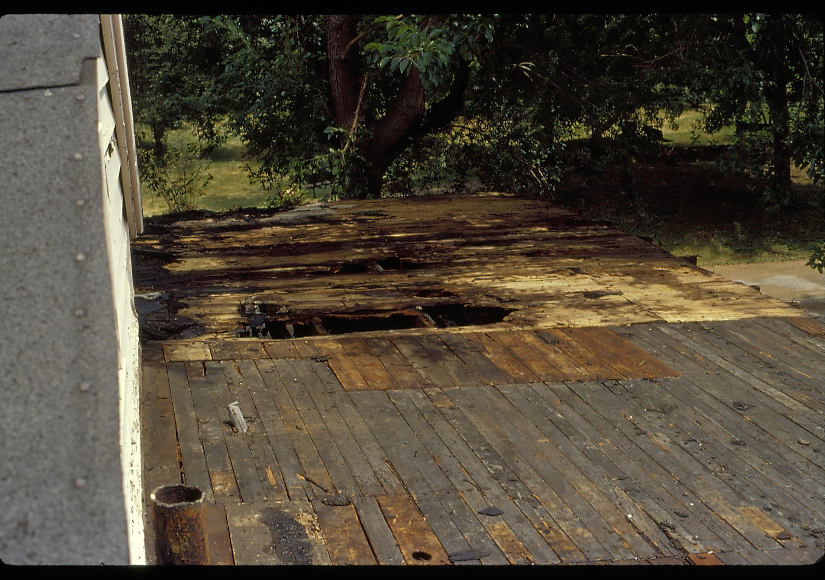 Porch LIHO NHS- Arnold House, HS-20 Roll #1 7/17-7/23/96, exp 24 Arnold House, restoration