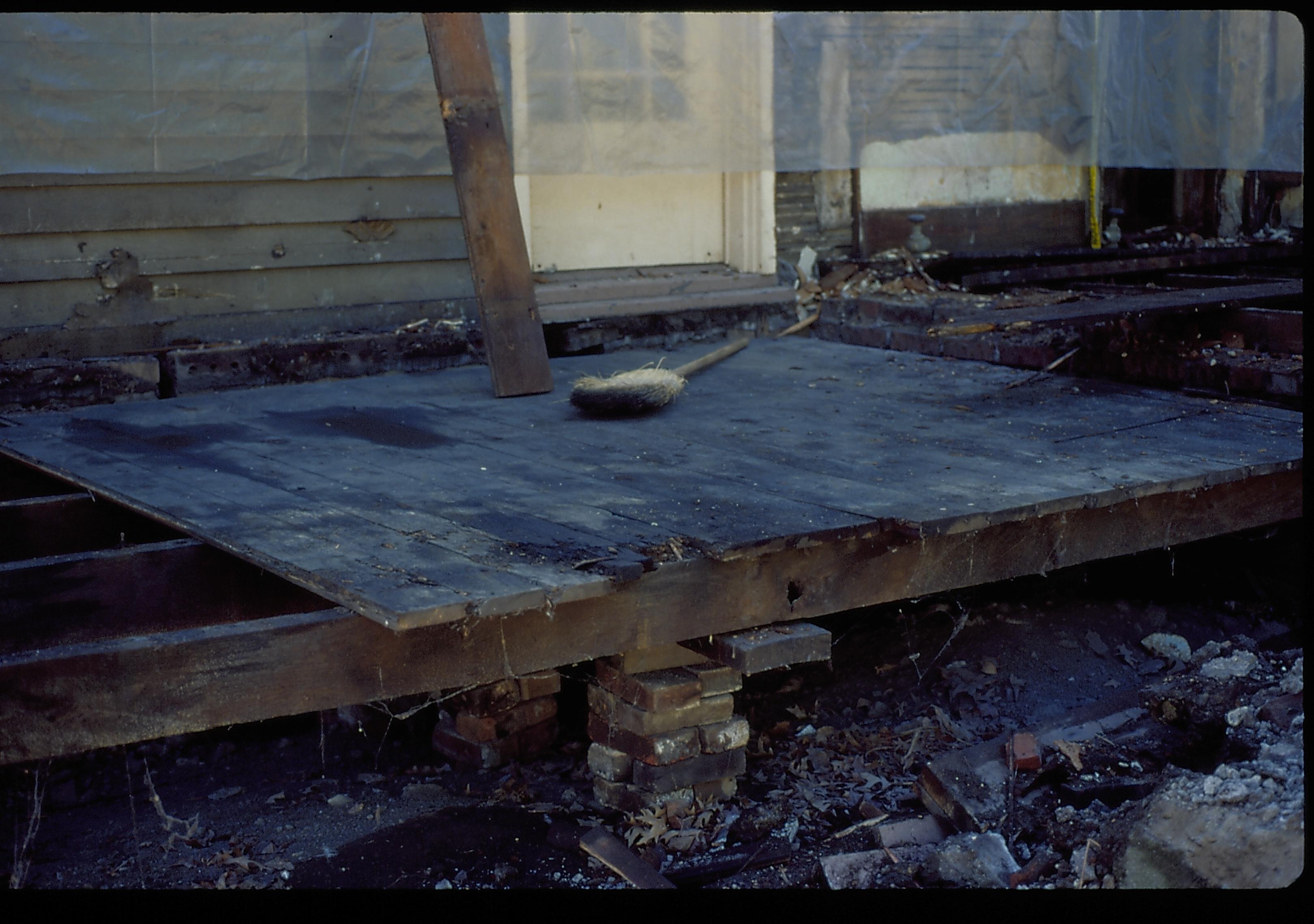 West Porch planks LIHO NHS- Arnold House, HS-20 Roll #1 7/17-7/23/96, exp 26 Arnold House, restoration