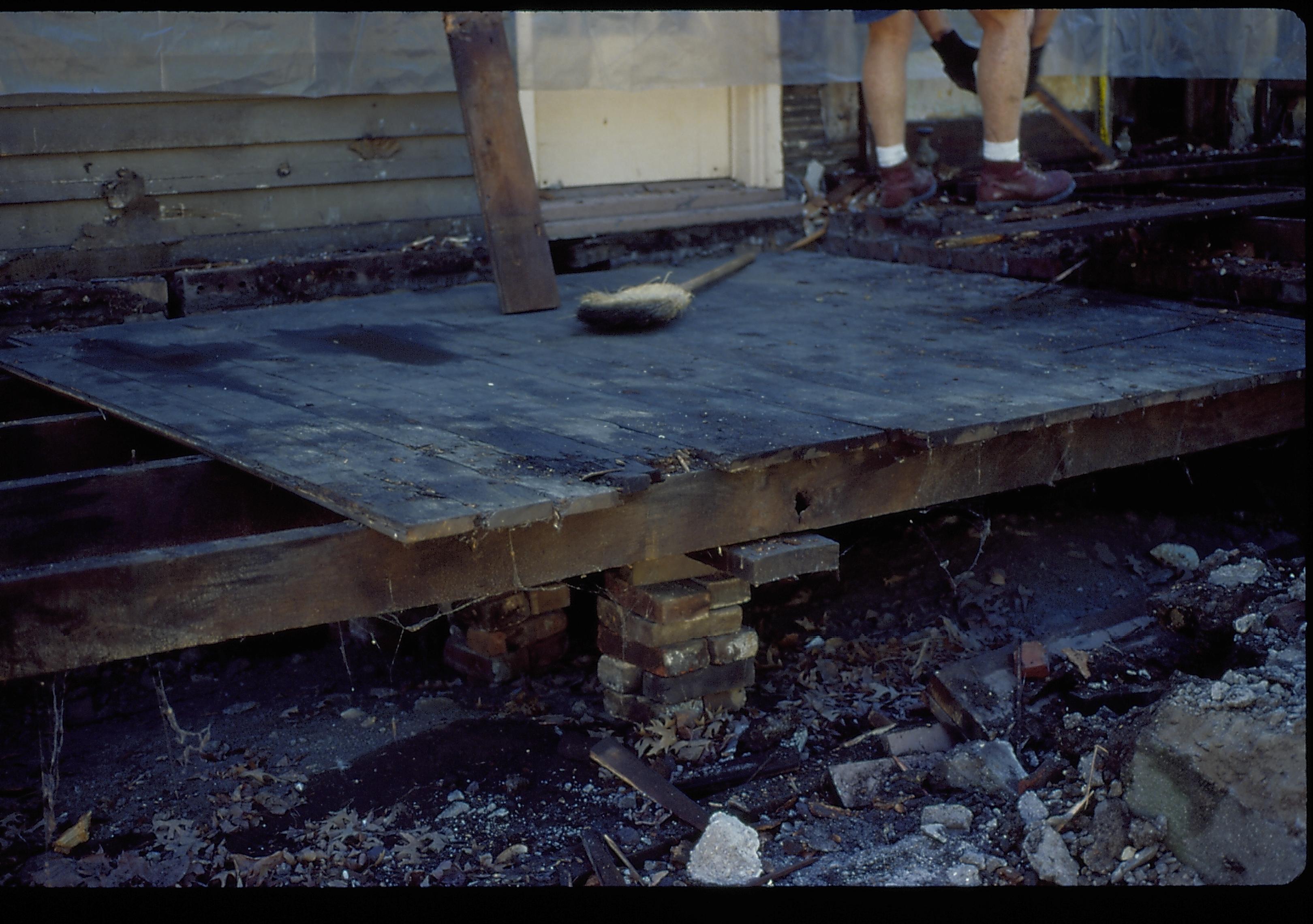 West Porch planks LIHO NHS- Arnold House, HS-20 Roll #1 7/17-7/23/96, exp 27 Arnold House, restoration