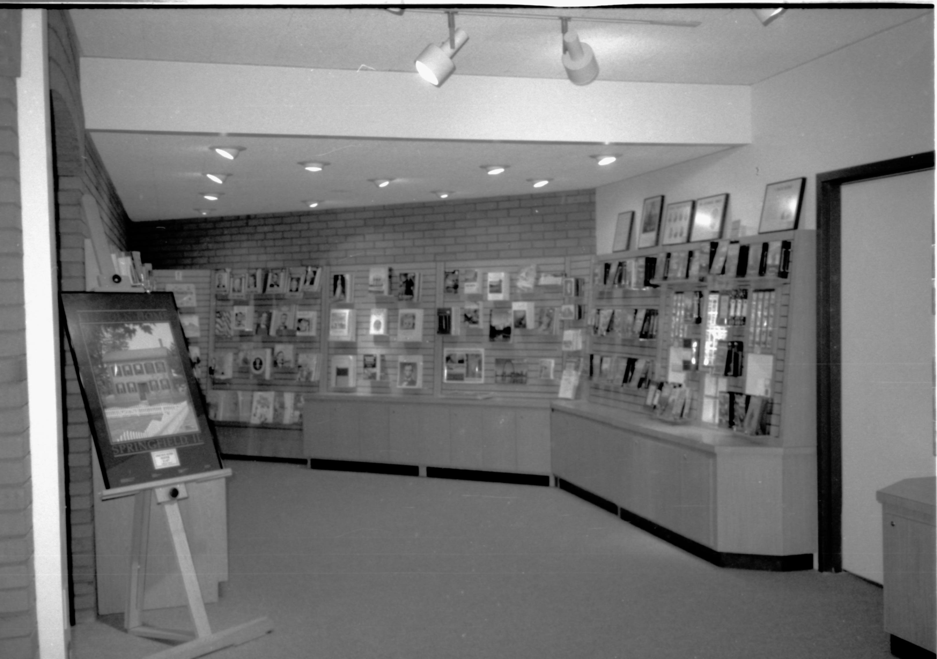 NA Lincoln Home NHS- Visitor Center, Eastern National LIHO Sales Area Visitor Center, bookstore