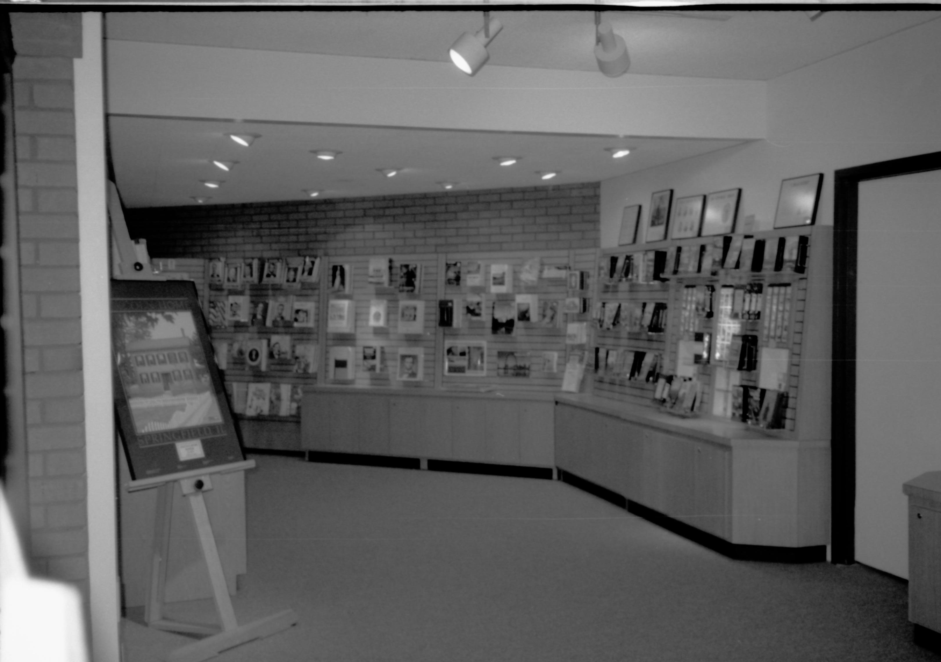 NA Lincoln Home NHS- Visitor Center, Eastern National LIHO Sales Area Visitor Center, bookstore