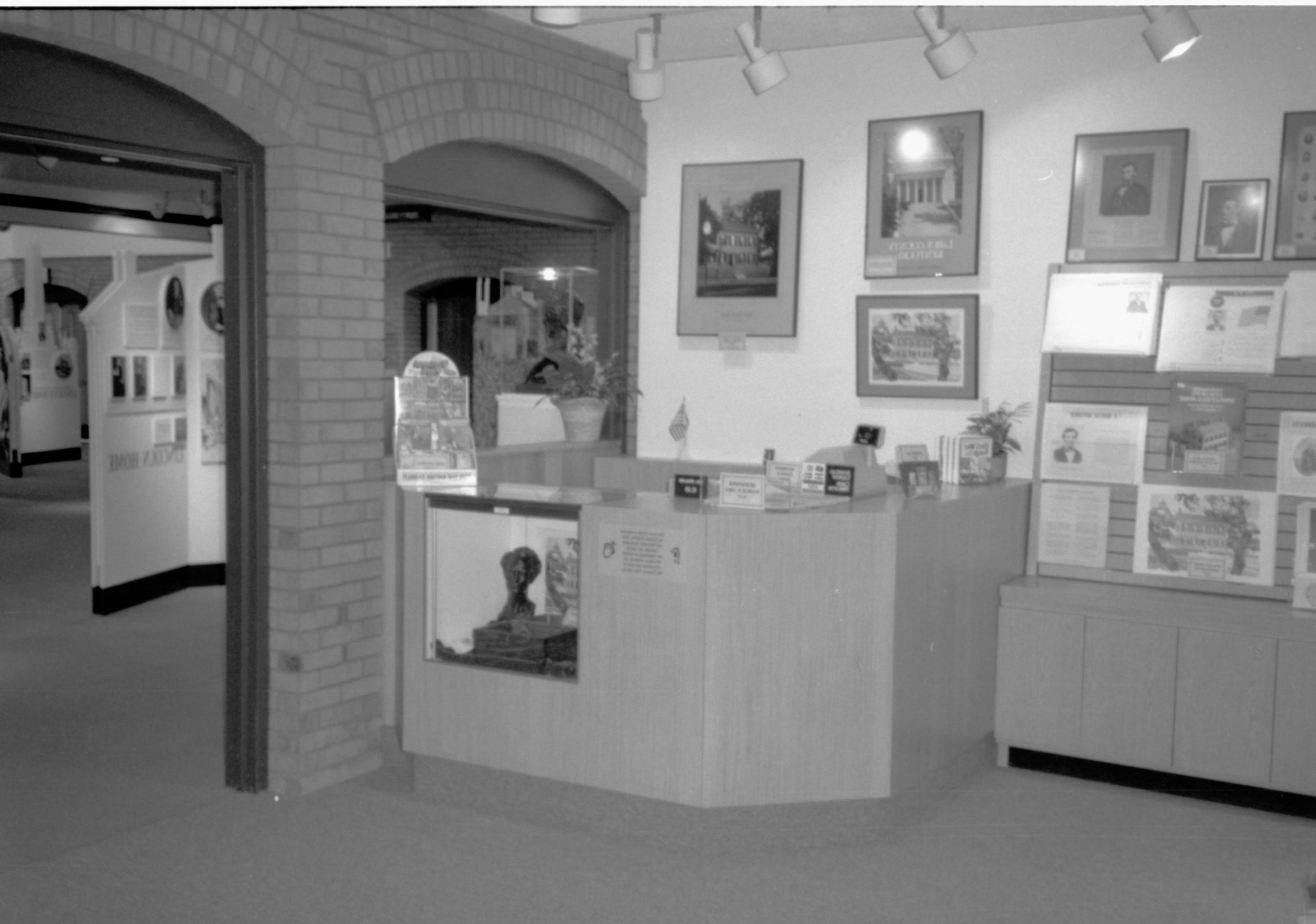 NA Lincoln Home NHS- Visitor Center, Eastern National LIHO Sales Area Visitor Center, bookstore