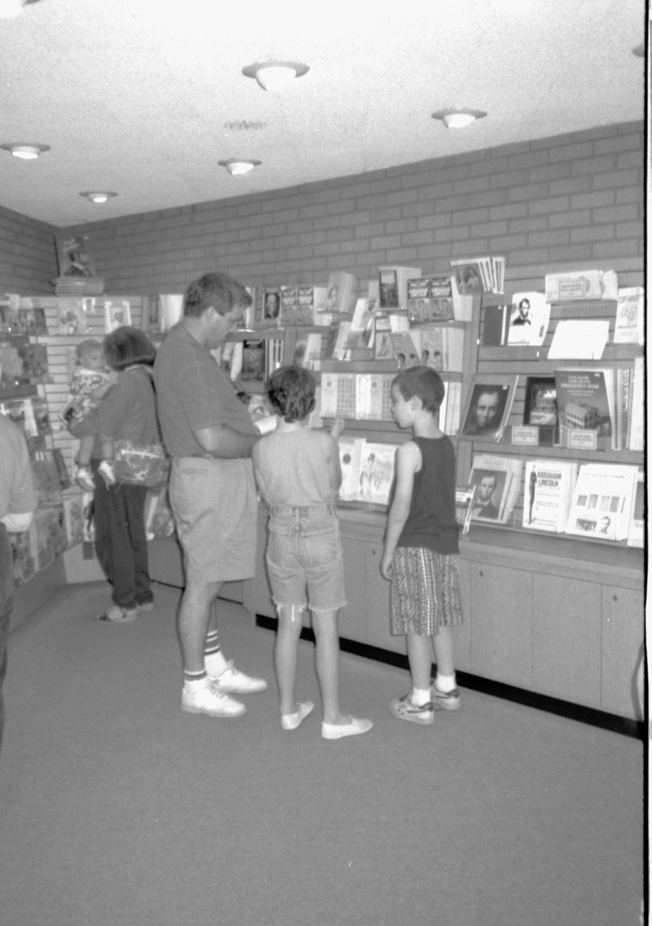 NA Lincoln Home NHS- Visitor Center, Eastern National LIHO Sales Area Visitor Center, bookstore