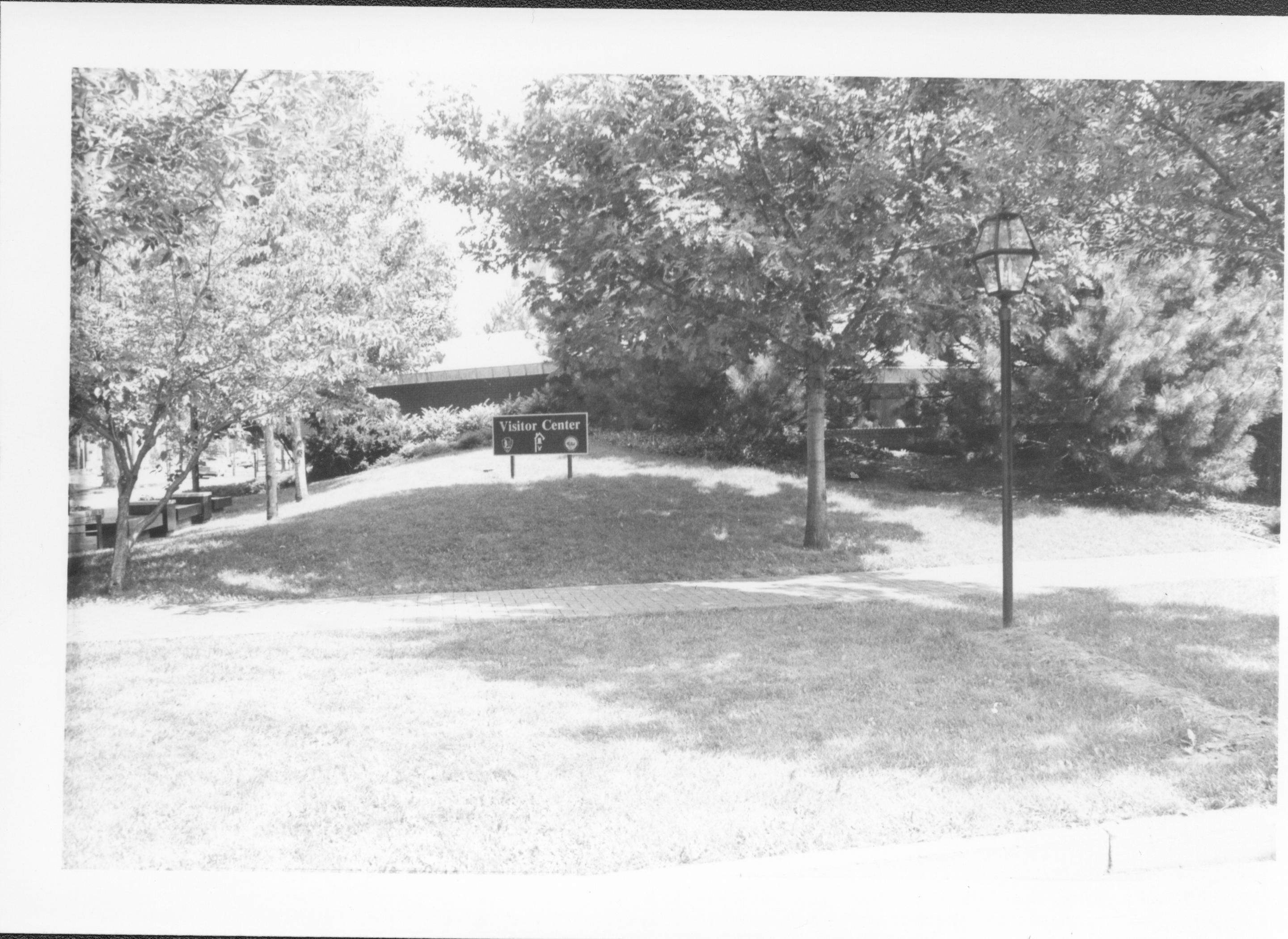 NA Lincoln Home NHS- Visitor Center Landscaping Visitor Center, landscaping