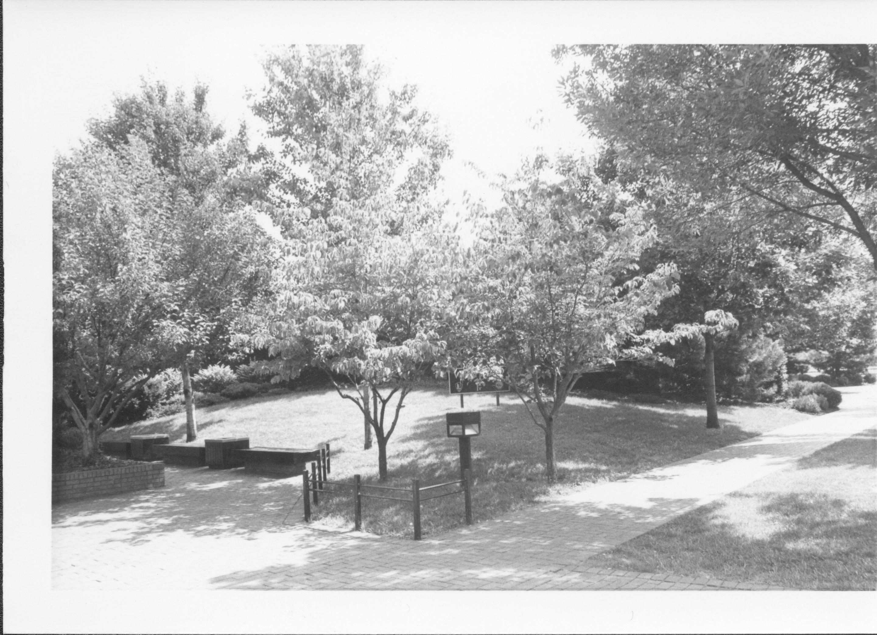 NA Lincoln Home NHS- Visitor Center Landscaping Visitor Center, landscaping