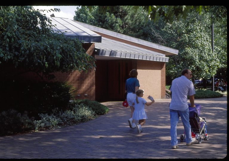 NA Lincoln Home NHS- Visitor Center, 19 Visitor Center, entrance, sidwalk