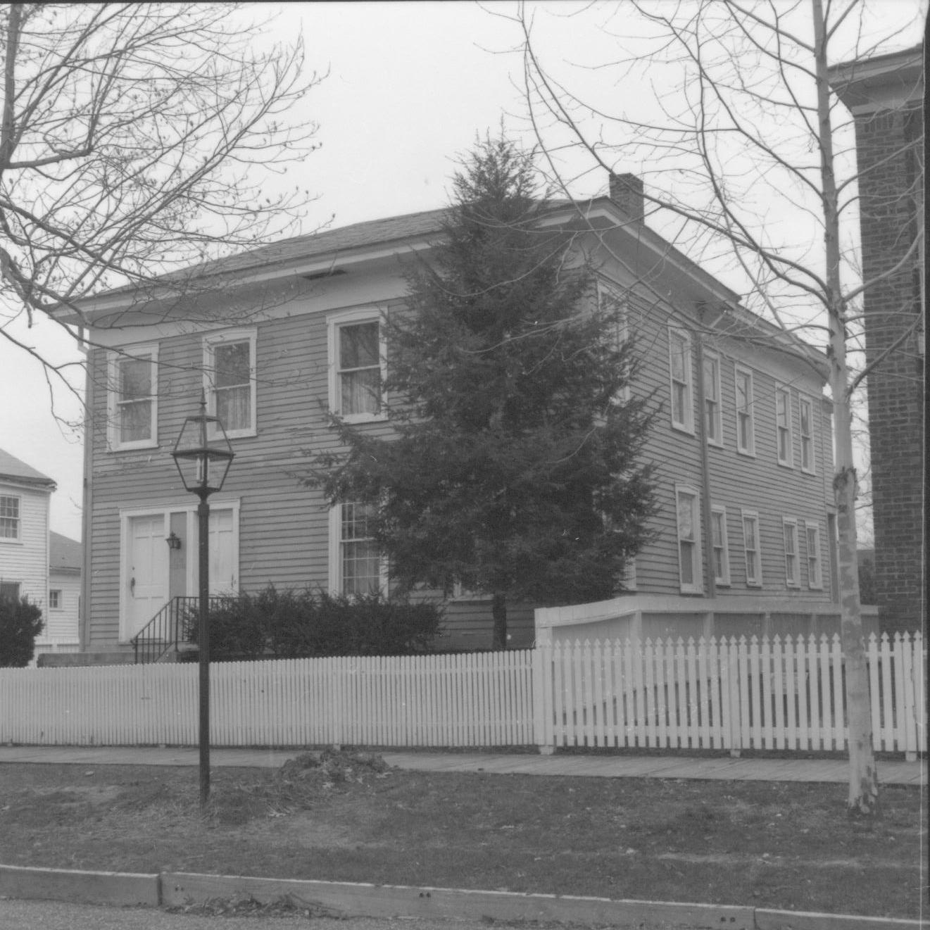 NA Lincoln Home NHS- Various locations neighborhood, historical