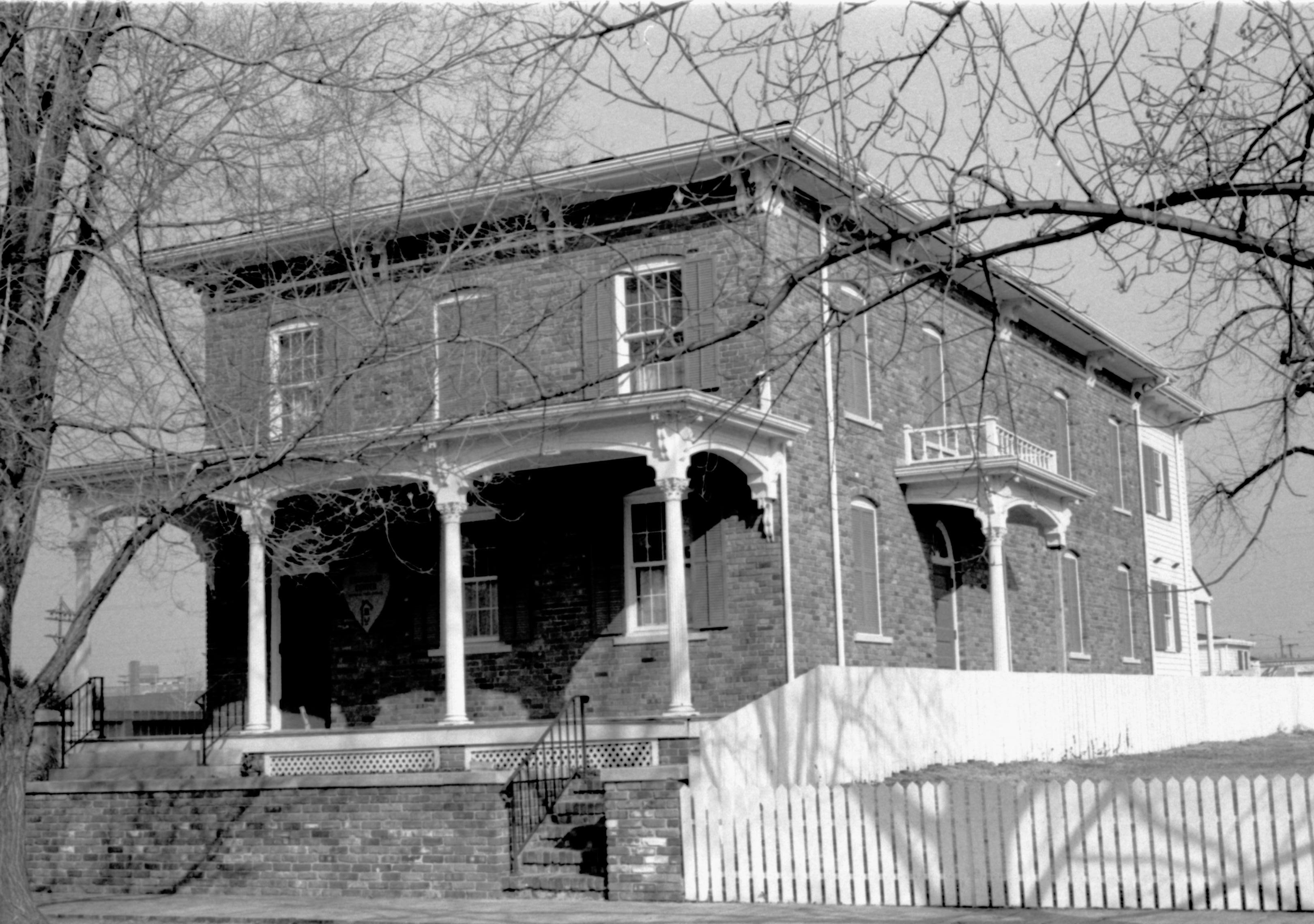 NA Lincoln Home NHS- Various location neighborhood, historical