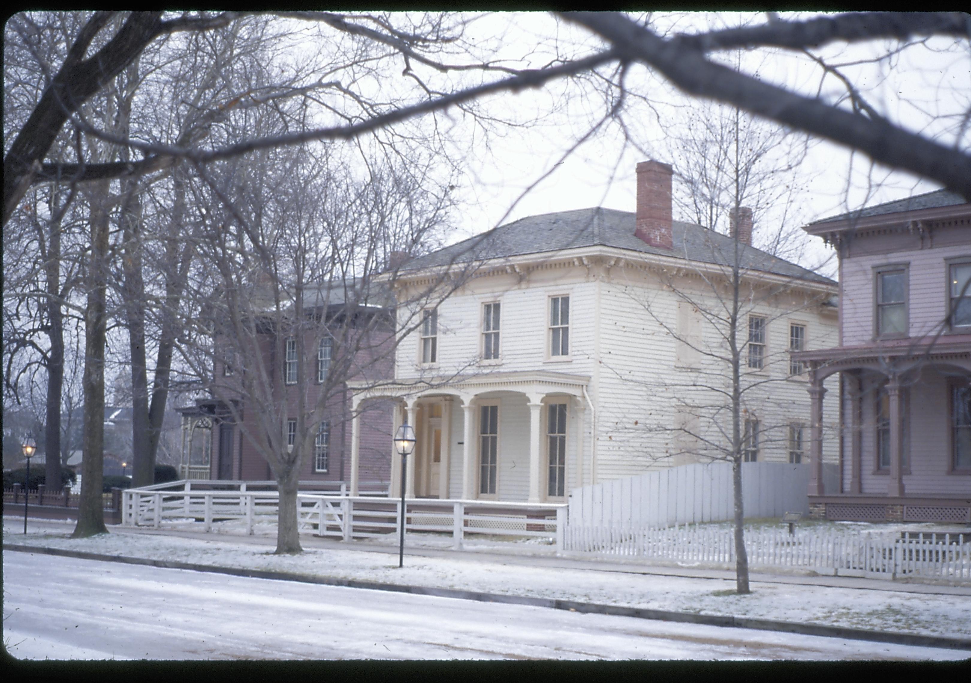 NA Lincoln Home NHS- Various locations, 16 neighborhood, snow