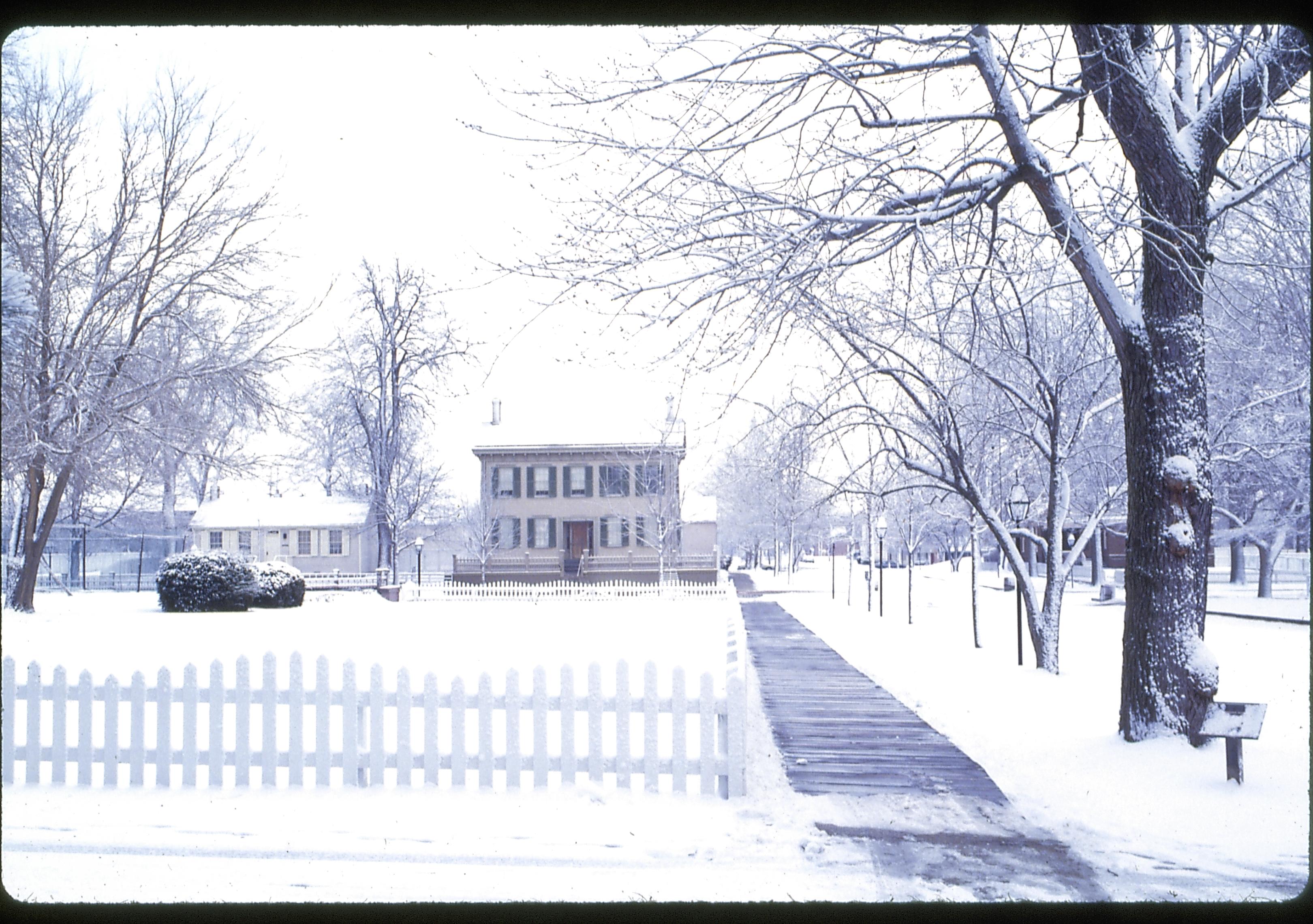 Lincoln Home in snow Lincoln Home NHS- Various locations, 1 neighborhood, snow