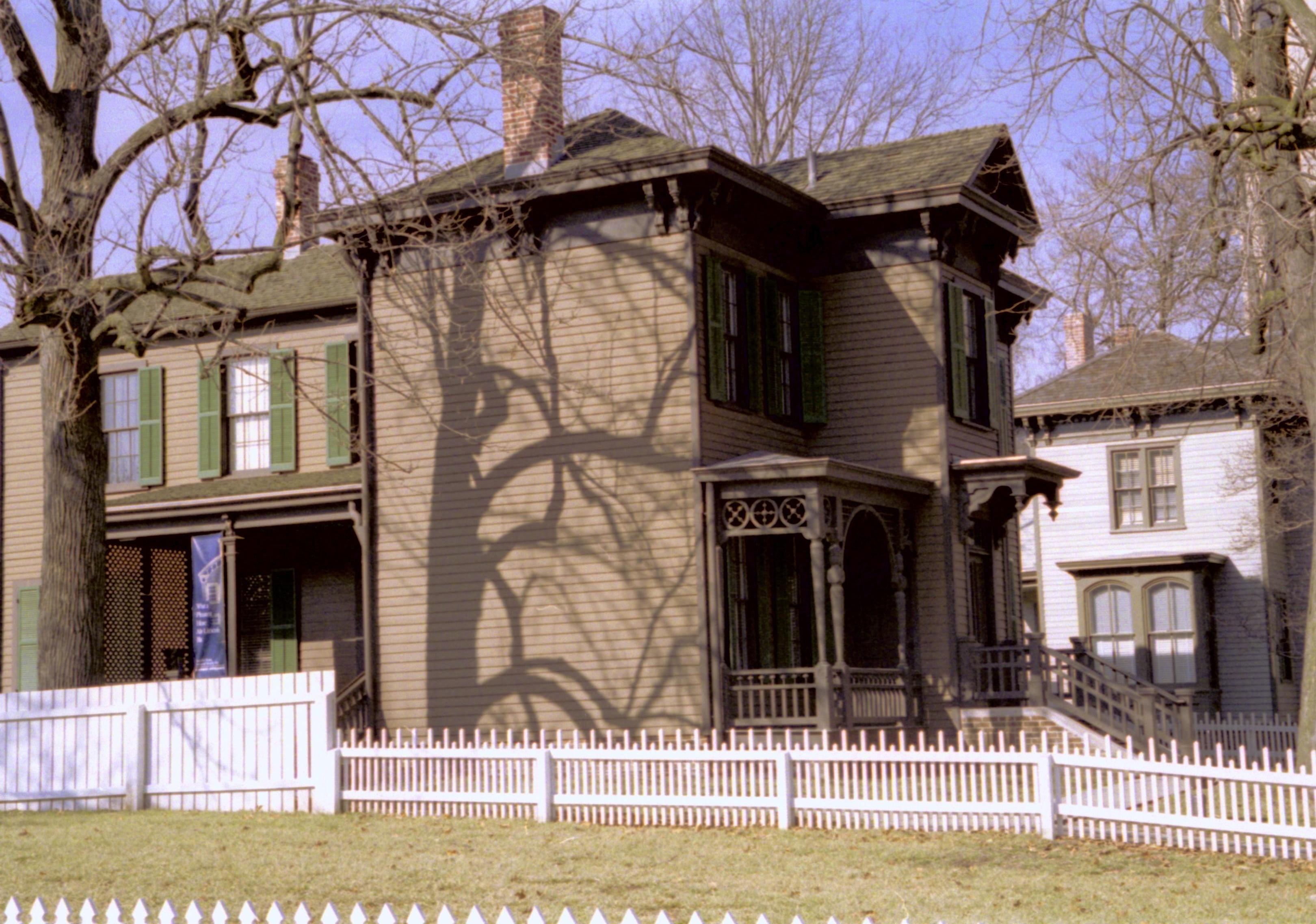 Southwest corner of structure Lincoln Home NHS- Sprigg House, Visitor Center, Roll N1 exp 32 Dean House, restoration