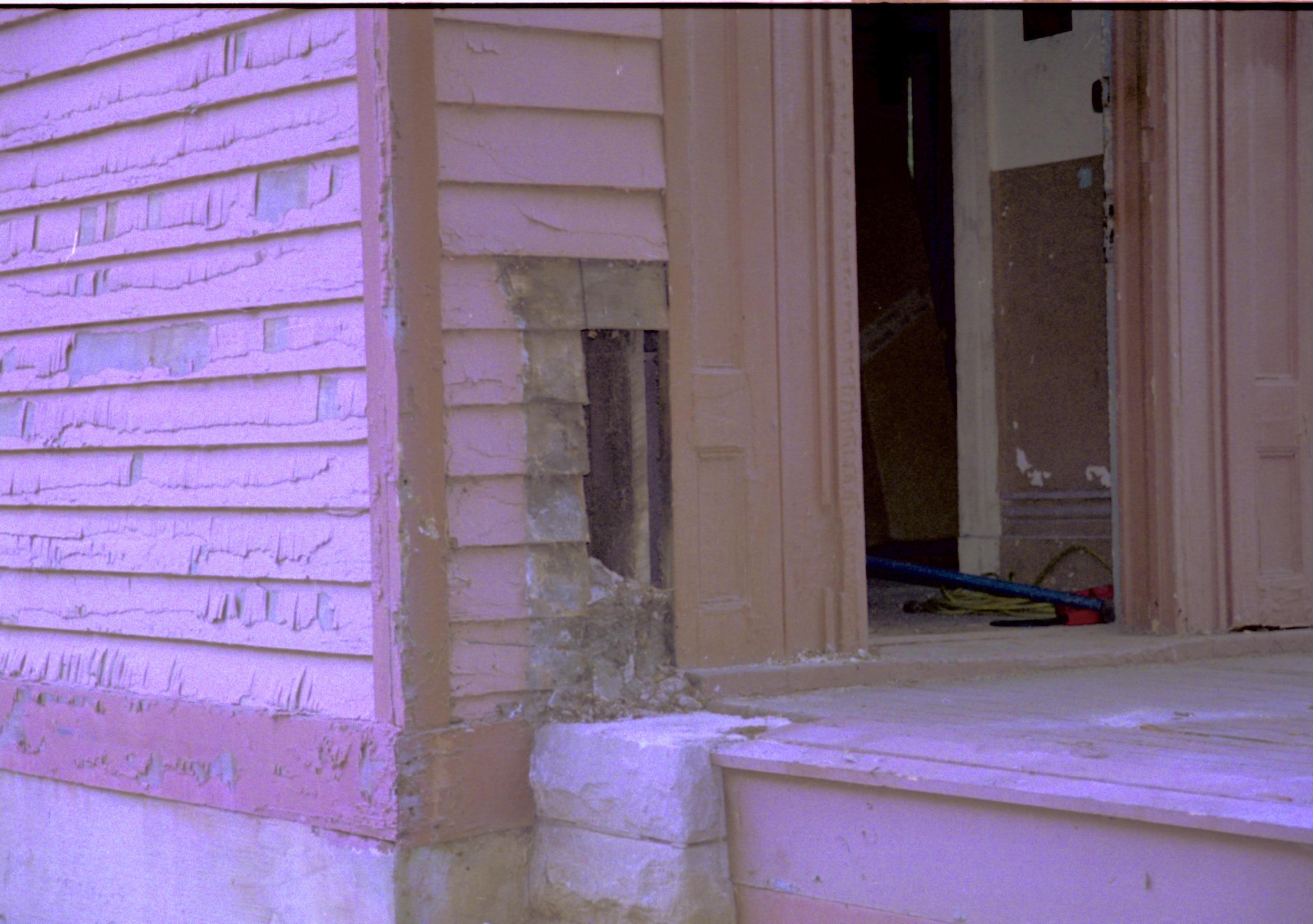 Dubois House, removal of porch Lincoln Home NHS- Sprigg House, Roll 1998-5, exp 16 Dubois House, restoration, porch