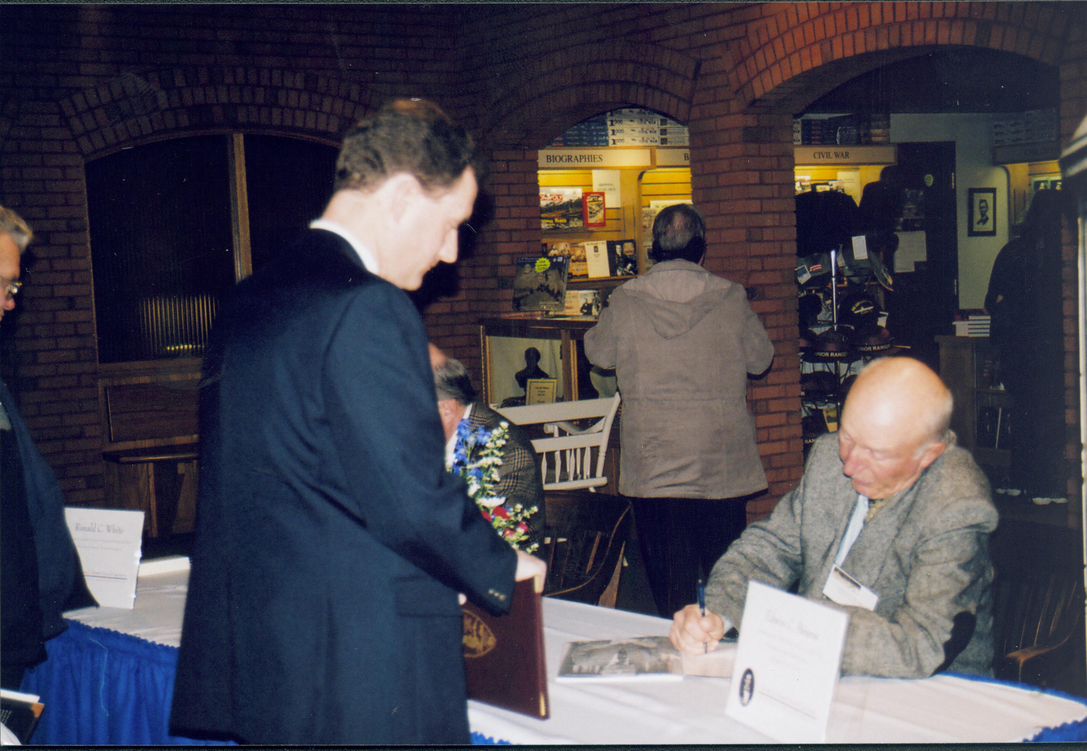 NA Lincoln Home NHS- Lincoln Birthday birthday, book signing