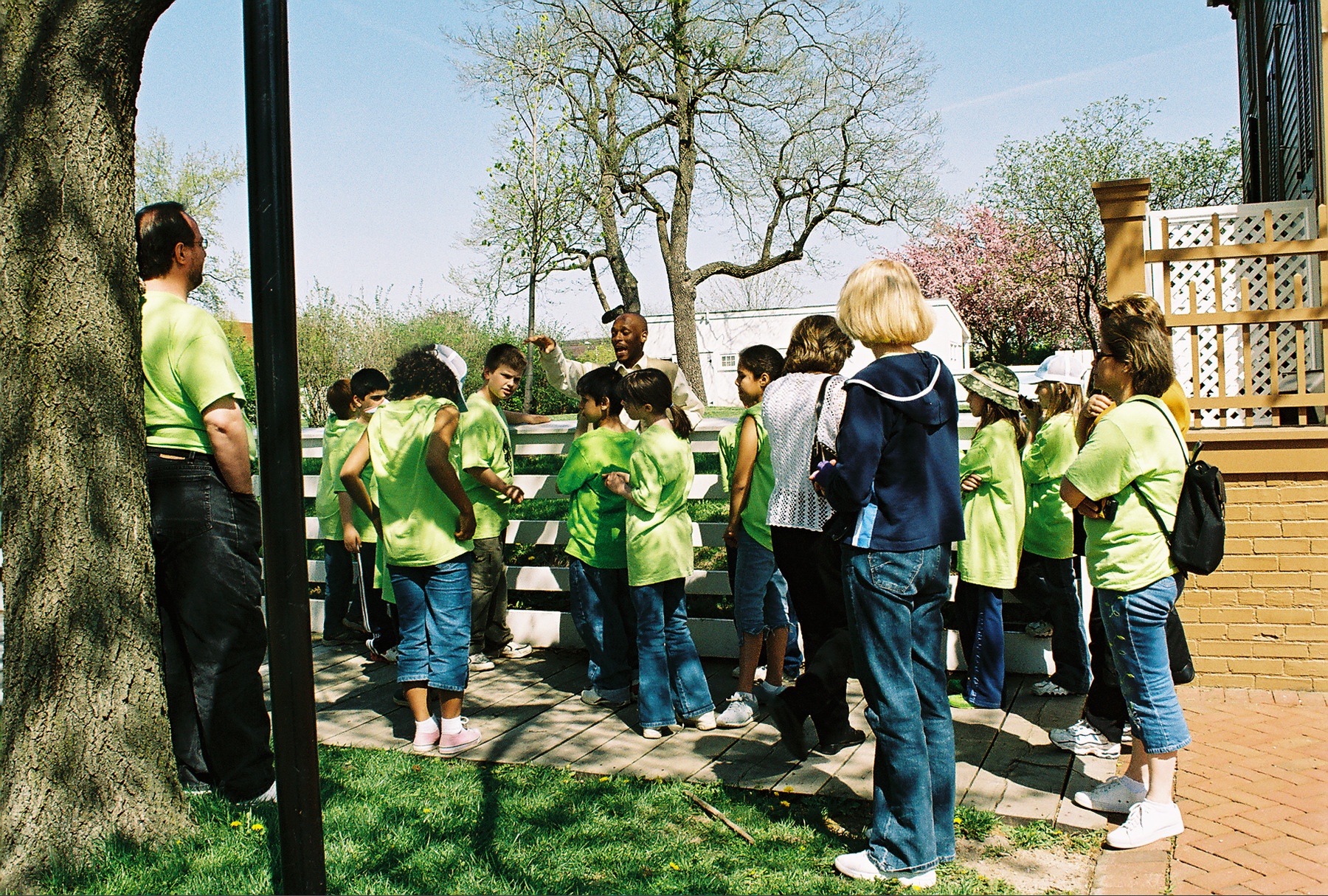 NA Lincoln Home NHS- Disc B Lincoln Home; Staff; Bus Lot; VC Exhibits Lincoln Museum, tour