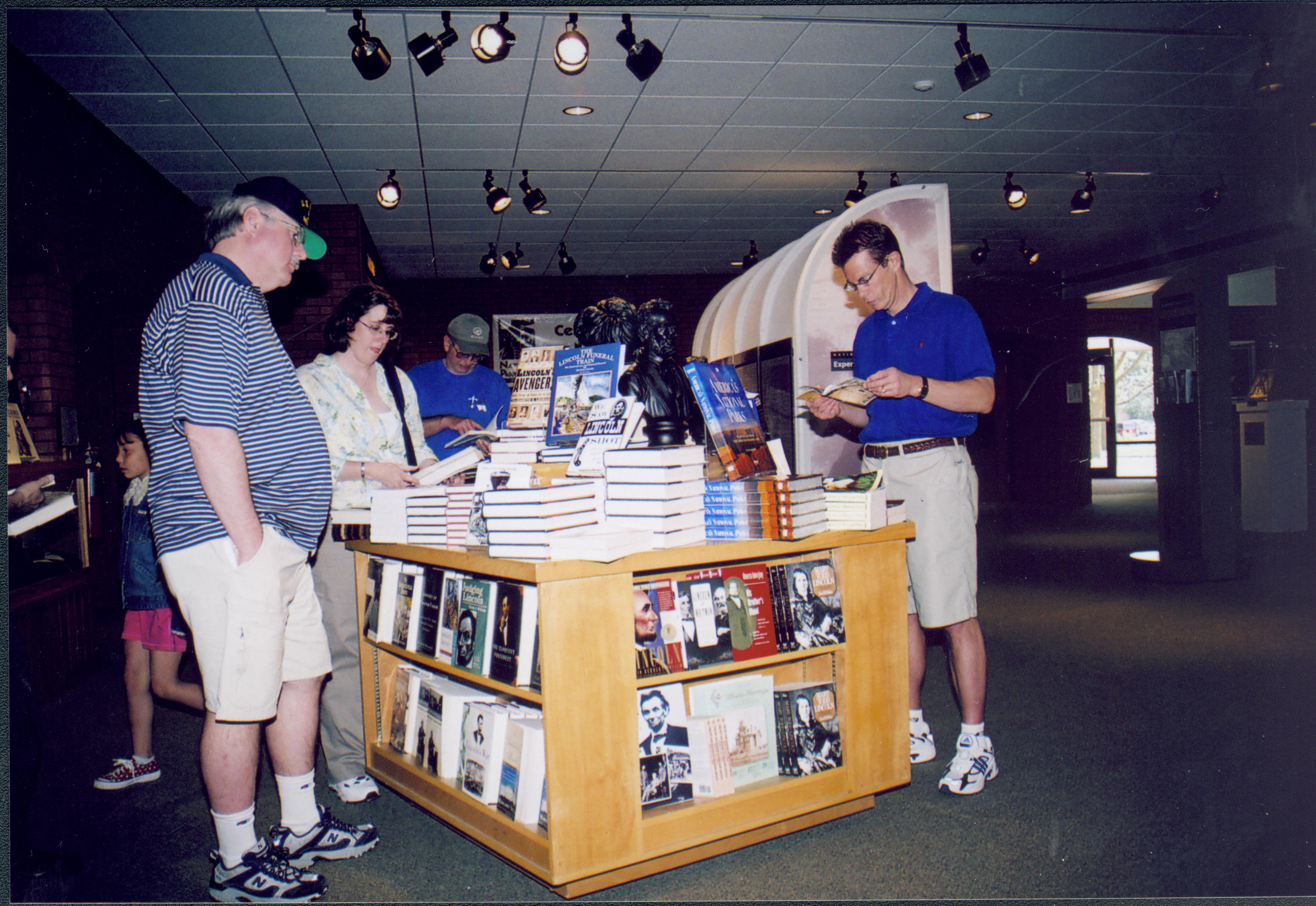 Visitor Center Operation Lincoln Home NHS- Lincoln Presidential Museum Opening, Disc D 22 Lincoln Museum