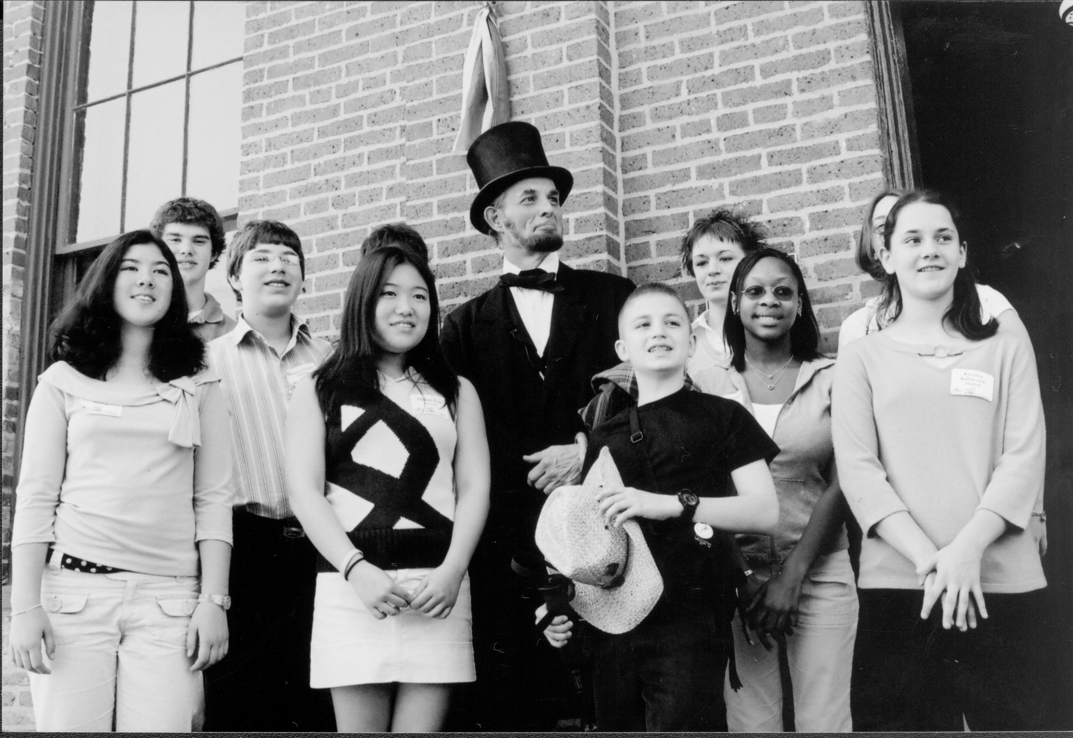 Great Western Depot- school group Lincoln Home NHS- Lincoln Presidential Museum Opening, Disc E 13 Lincoln Museum, Lincoln Impersonator