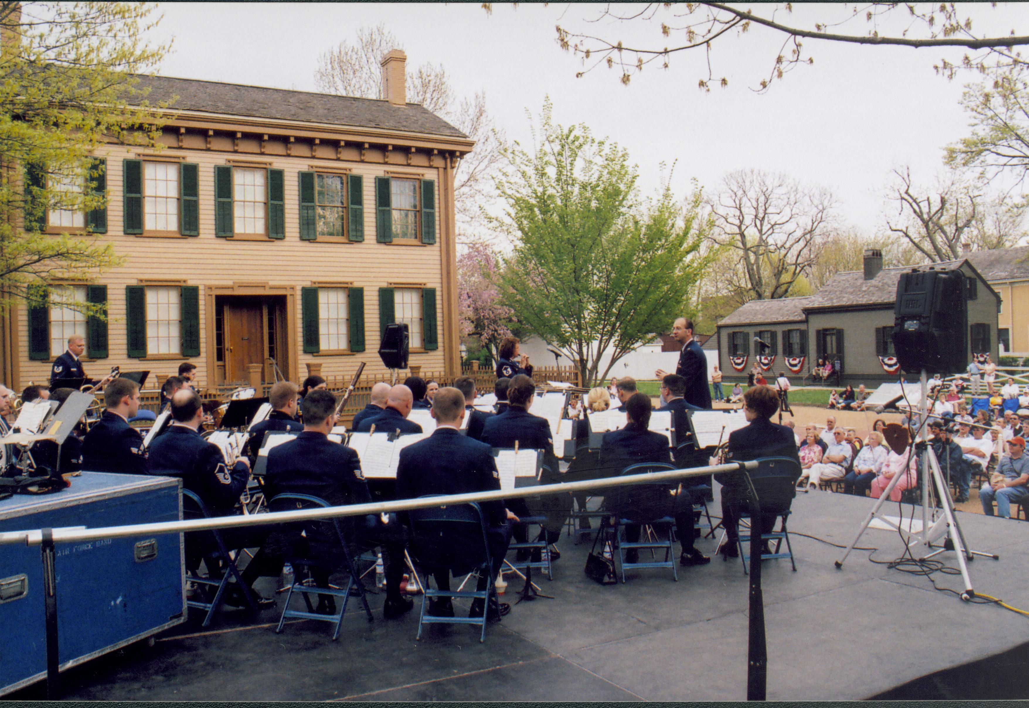 NA Lincoln Home NHS- Lincoln Presidential Museum, Disc J 5 Presidential Museum, Air Force Band