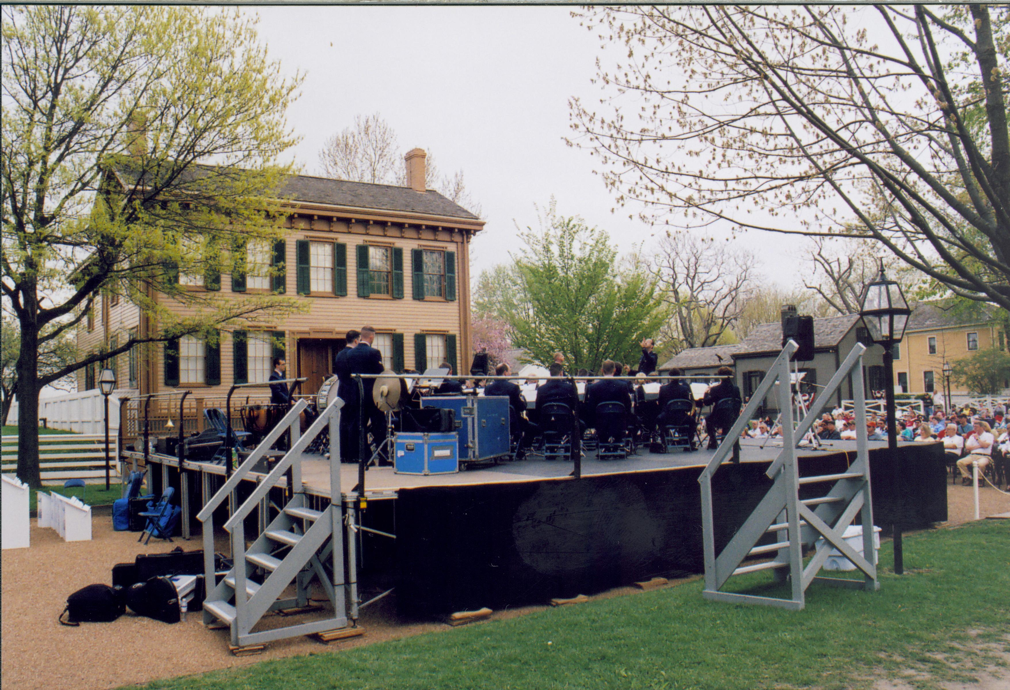 NA Lincoln Home NHS- Lincoln Presidential Museum, Disc J 21 concert, Air Force Band