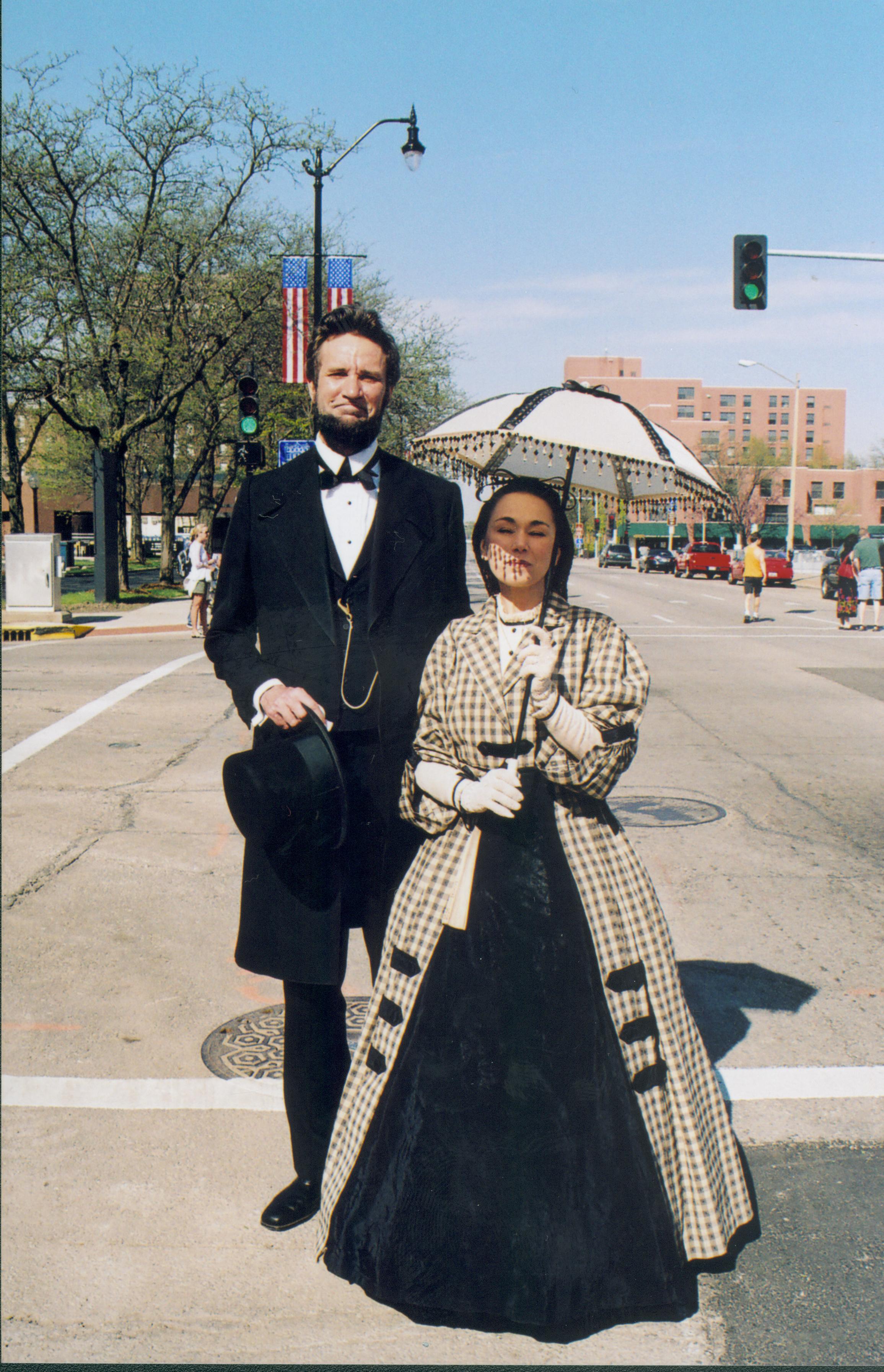 NA Lincoln Home NHS- Lincoln Presidential Museum, Disc N 13 Presidential Museum, Lincoln impersonator