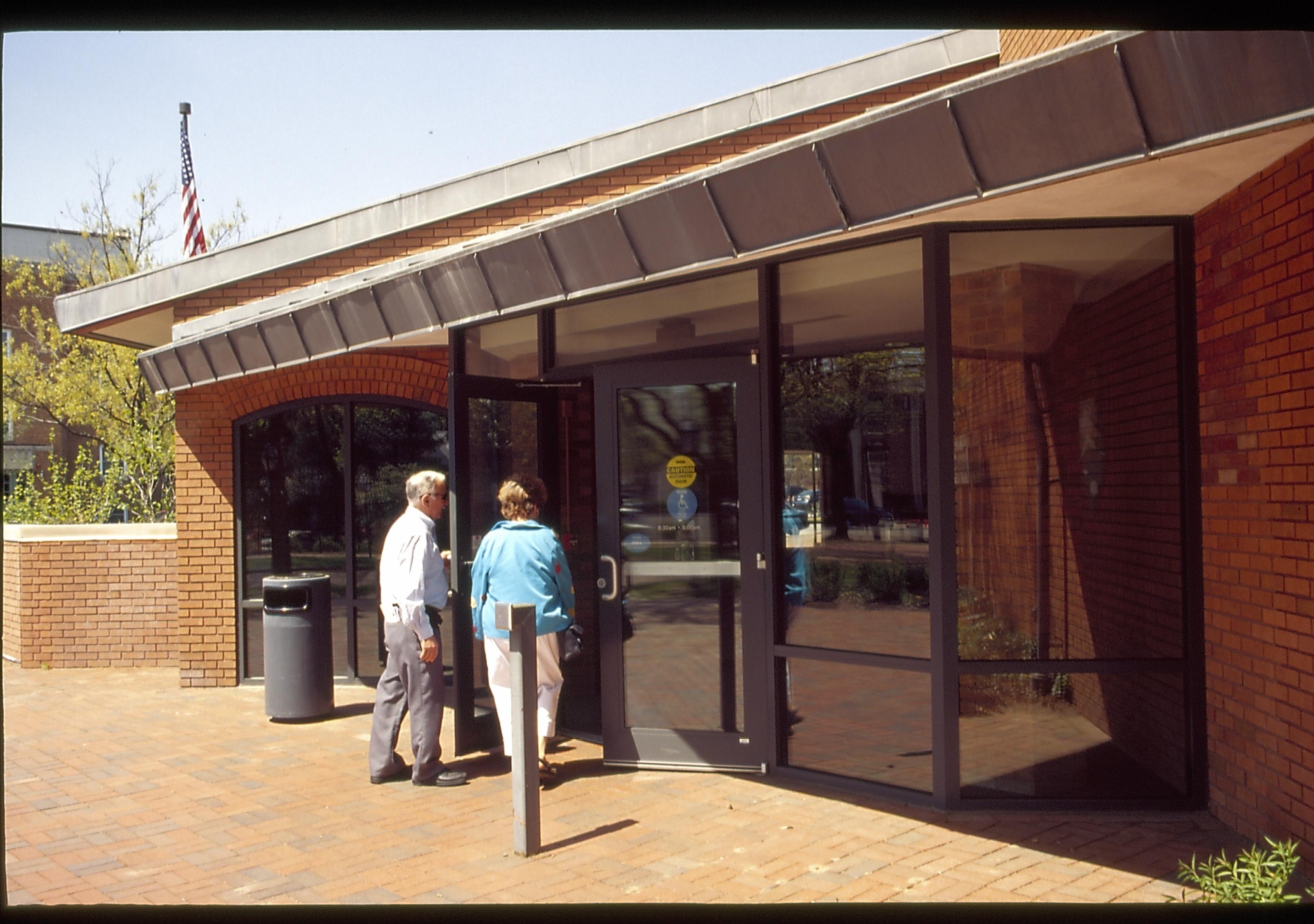 NA Lincoln Home NHS- Presidential Museum Opening Presidential Museum, visitor center