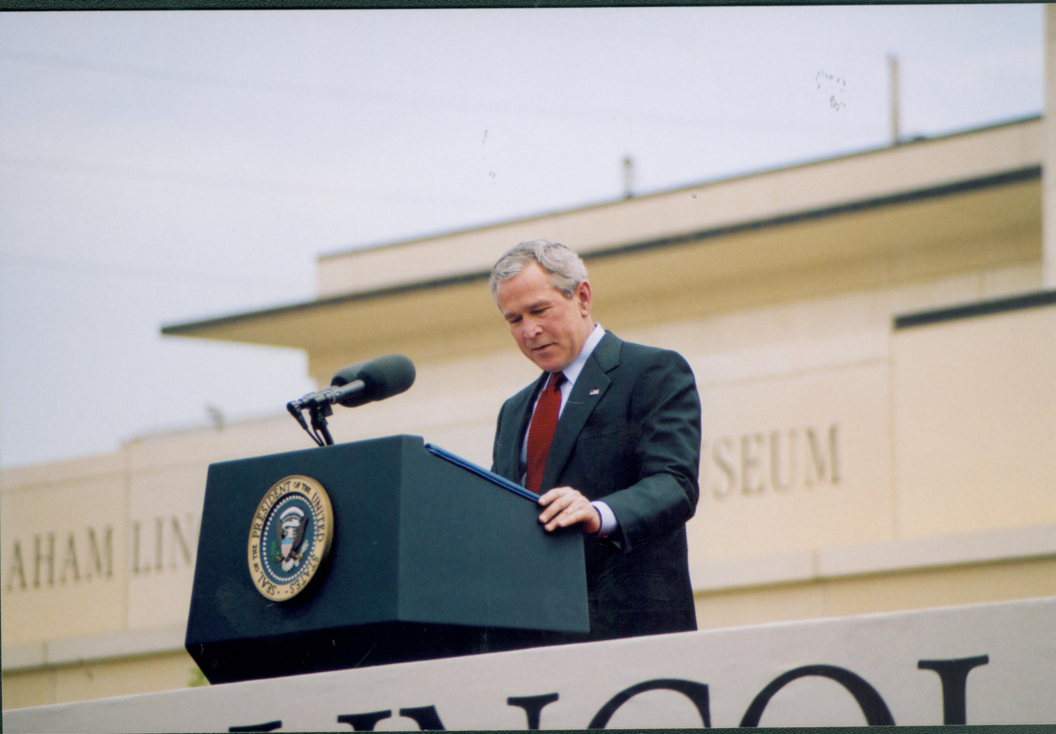 NA Lincoln Home NHS- Presidential Museum, Disc T Presidential Museum, Presidential ceremony, speech