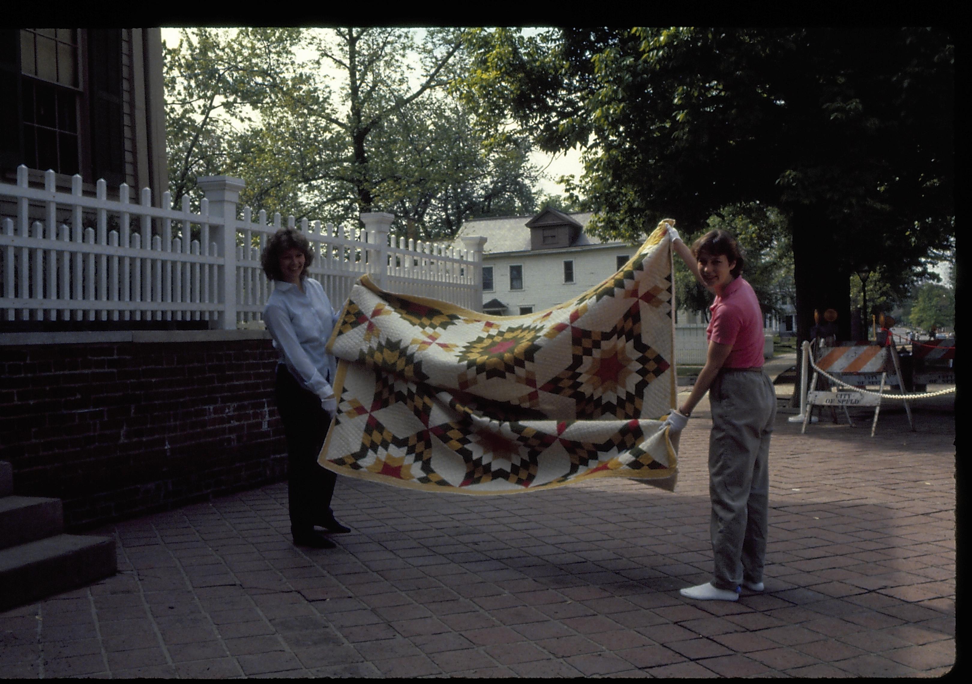 NA Lincoln Home NHS- Quilt Exhibit quilt, exhibit