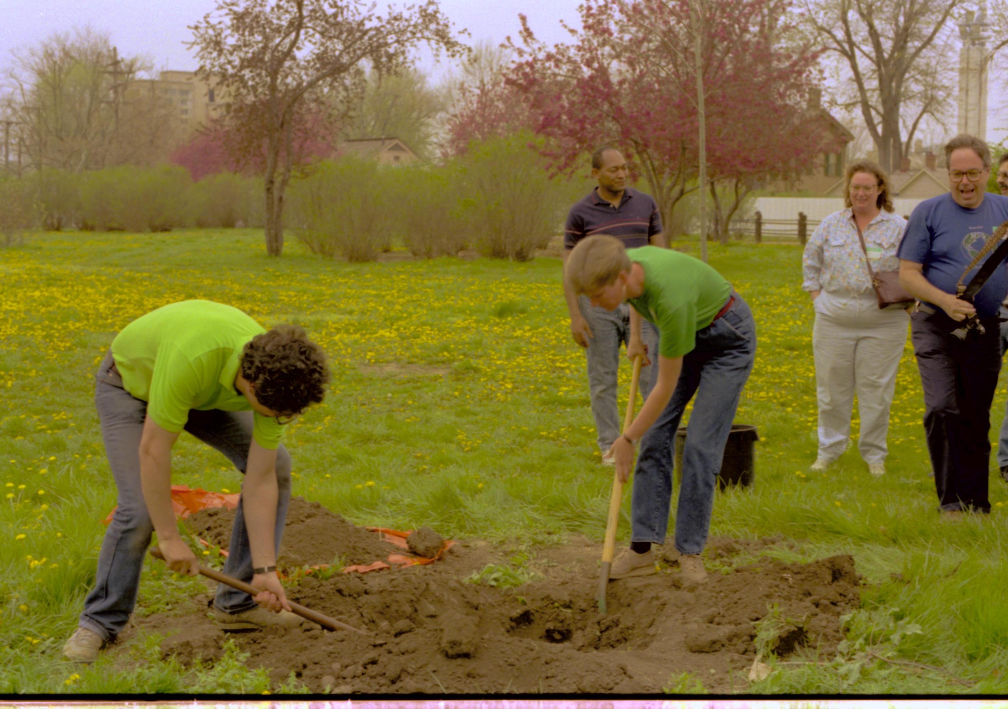 NA Lincoln Home NHS- Morse House Tree Planting, 64A Morse House, tree planting