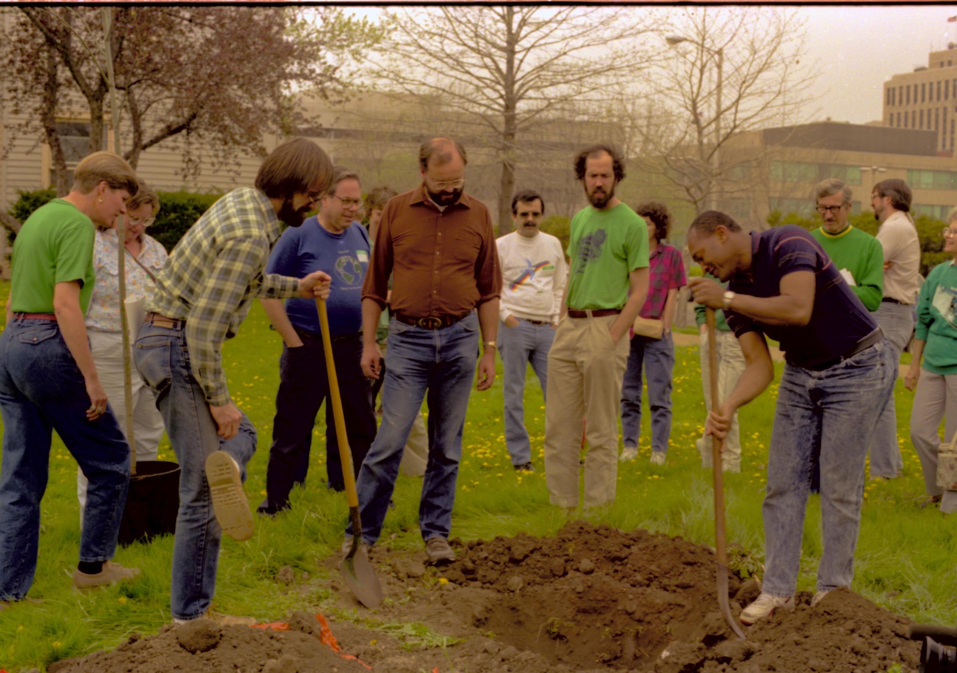 NA Lincoln Home NHS- Morse House Tree Planting, 64A Morse House, tree planting