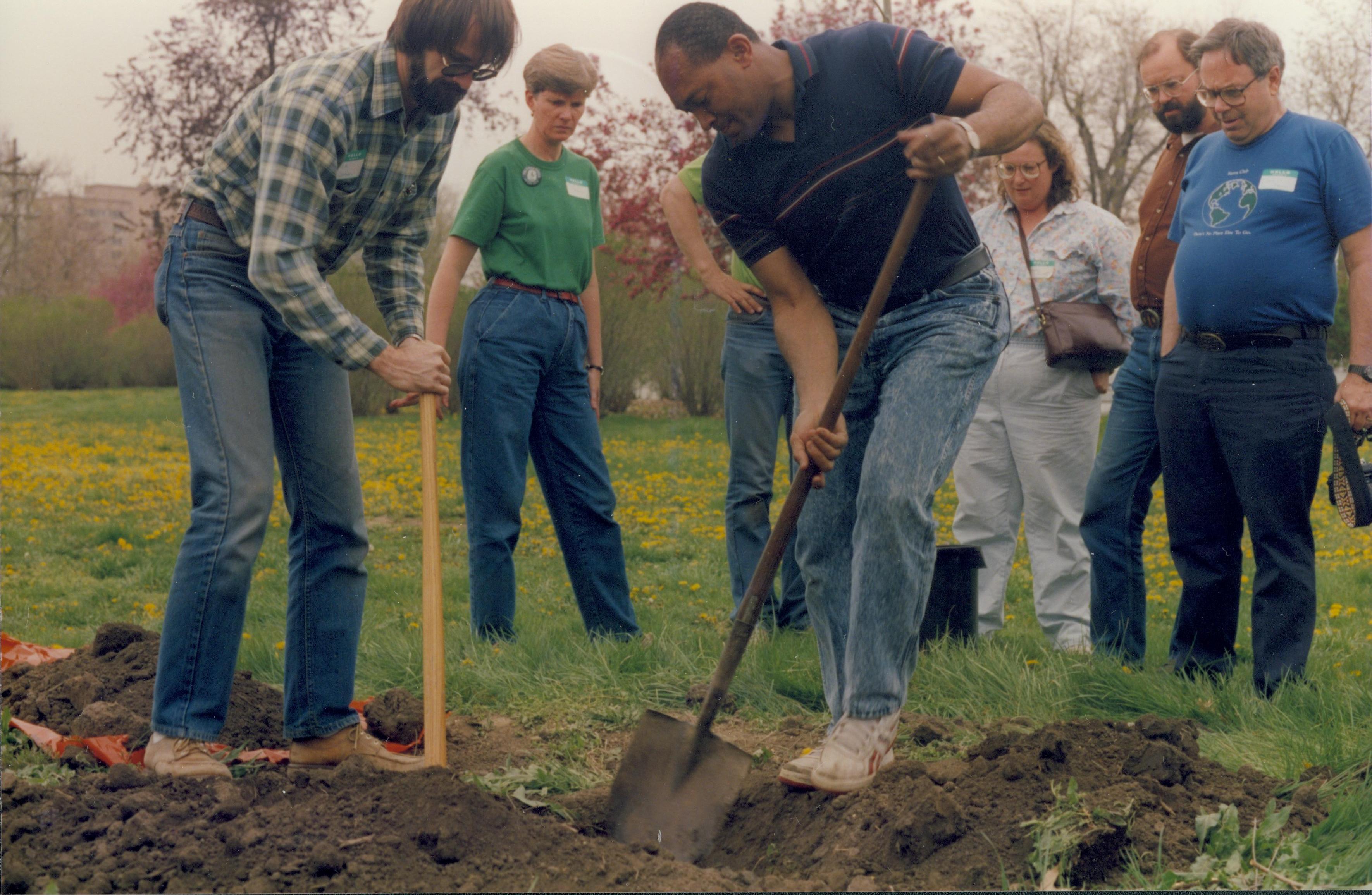 Supt. Gentry Davis at tree planting Lincoln Home NHS- Morse House Tree Planting Morse House, tree planting