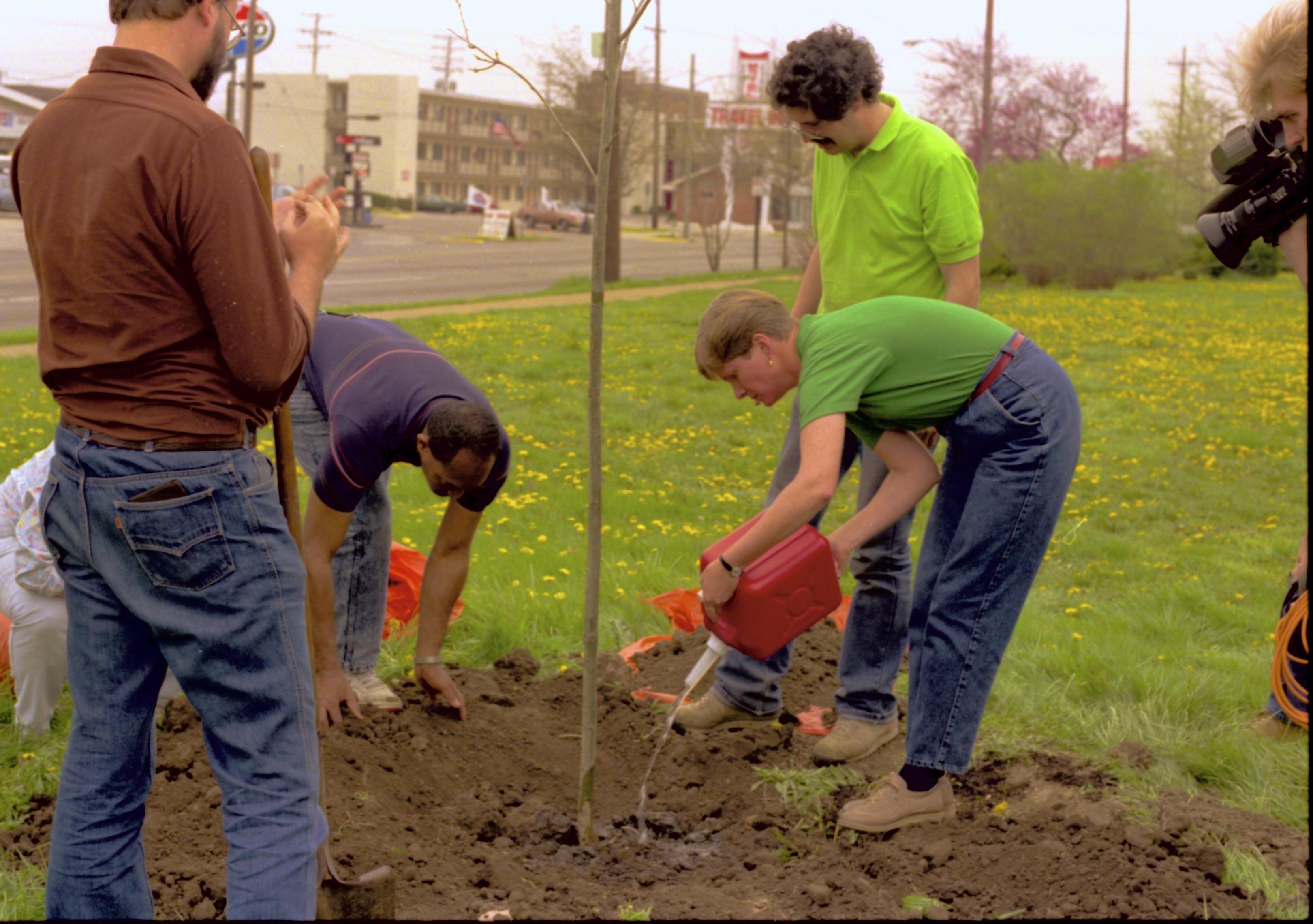 NA Lincoln Home NHS- Morse House Tree Planting, 64A Morse House, tree planting