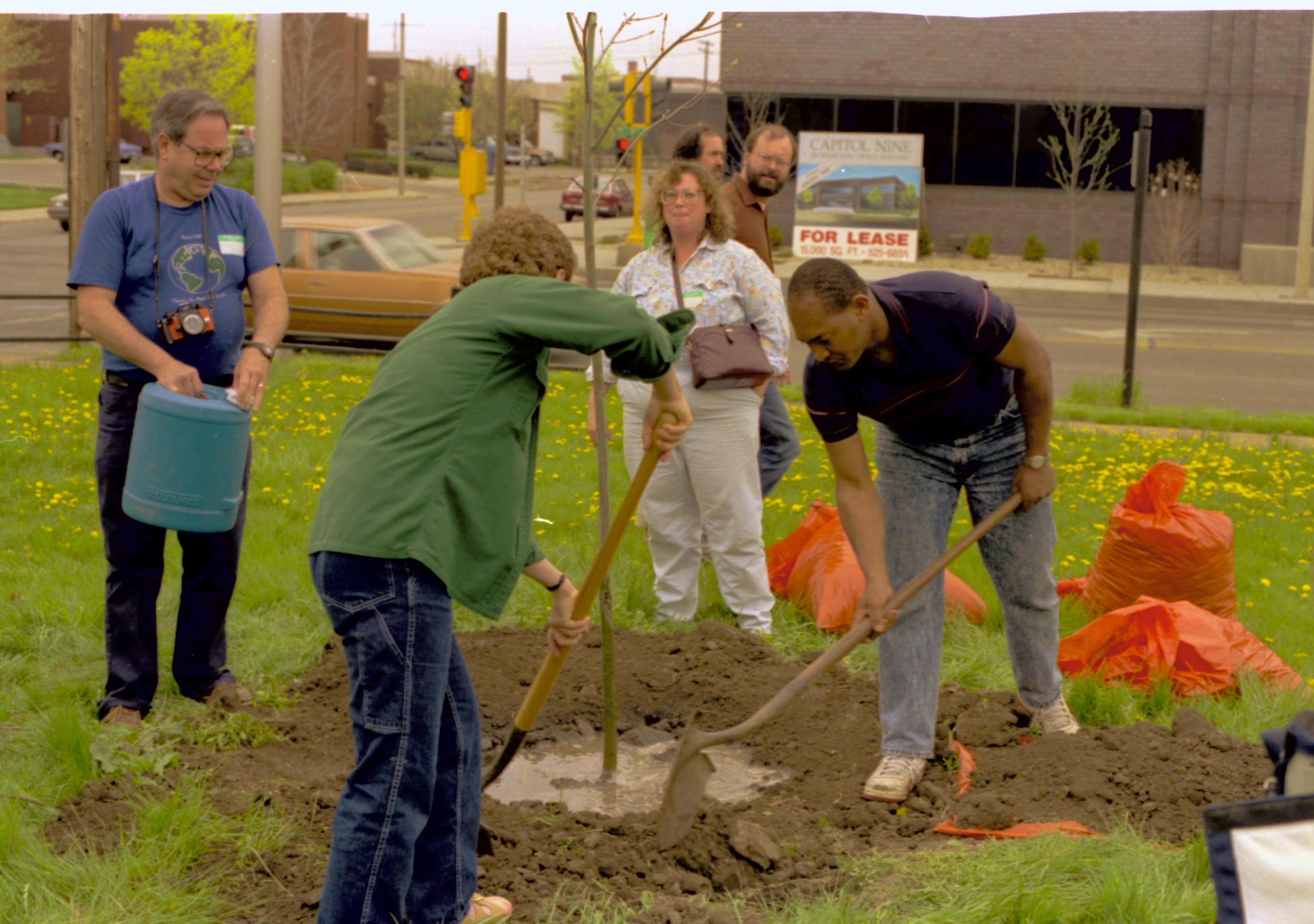 NA Lincoln Home NHS- Morse House Tree Planting, 64A Morse House, tree planting