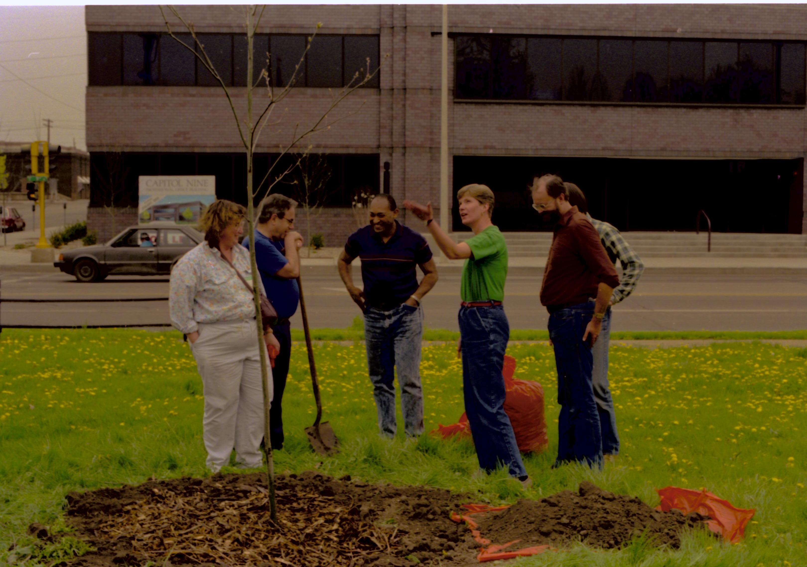 NA Lincoln Home NHS- Morse House Tree Planting, 64A Morse House, tree planting