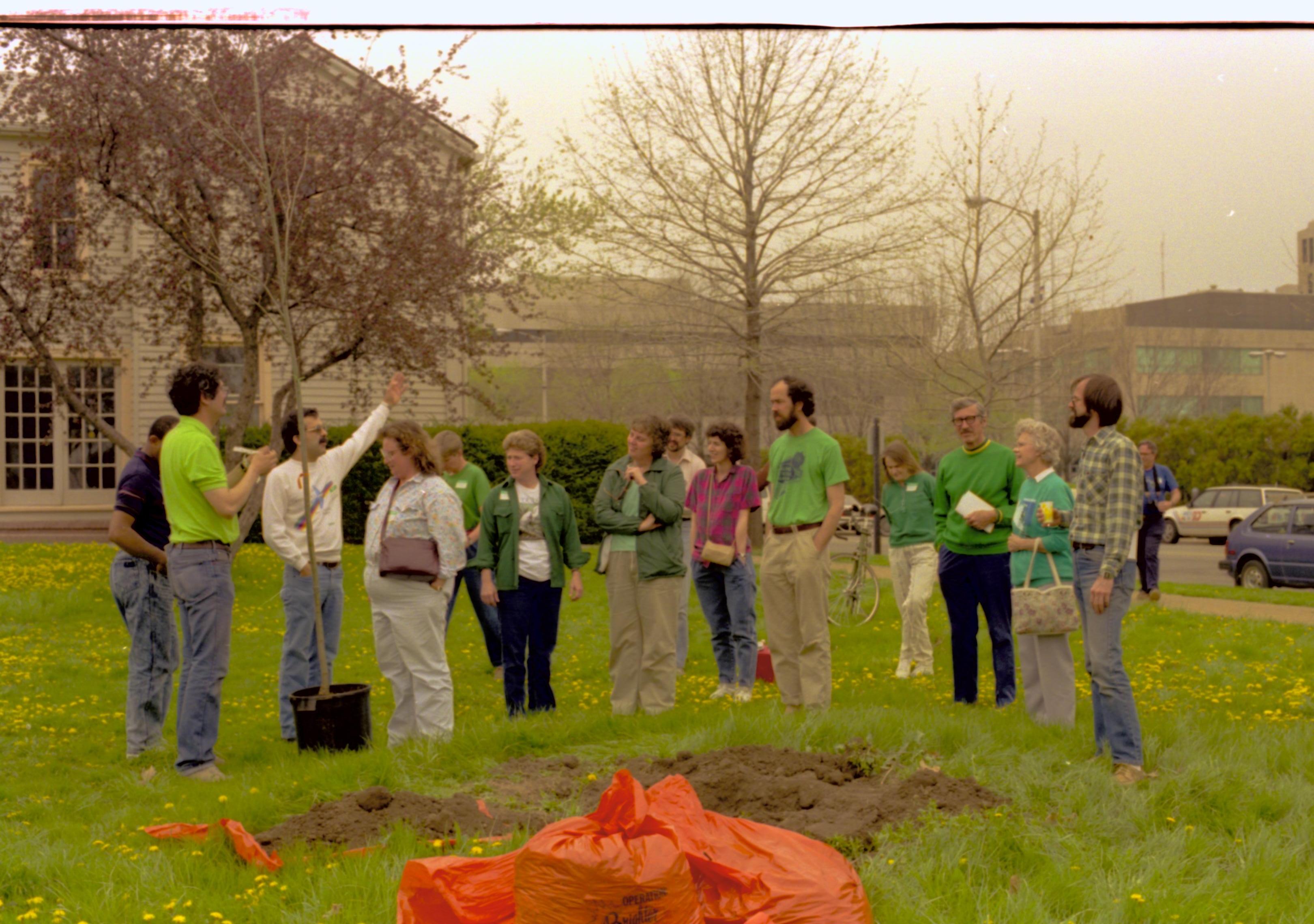 NA Lincoln Home NHS- Morse House Tree Planting, 64A Morse House, tree planting