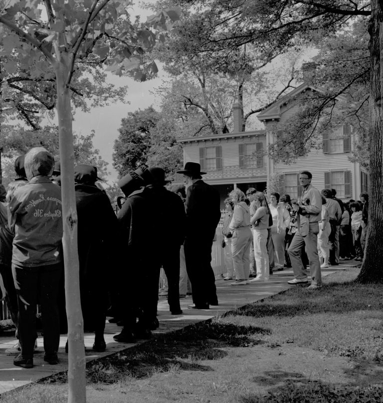 NA Lincoln Home NHS- Unknown Events tour, neighborhood