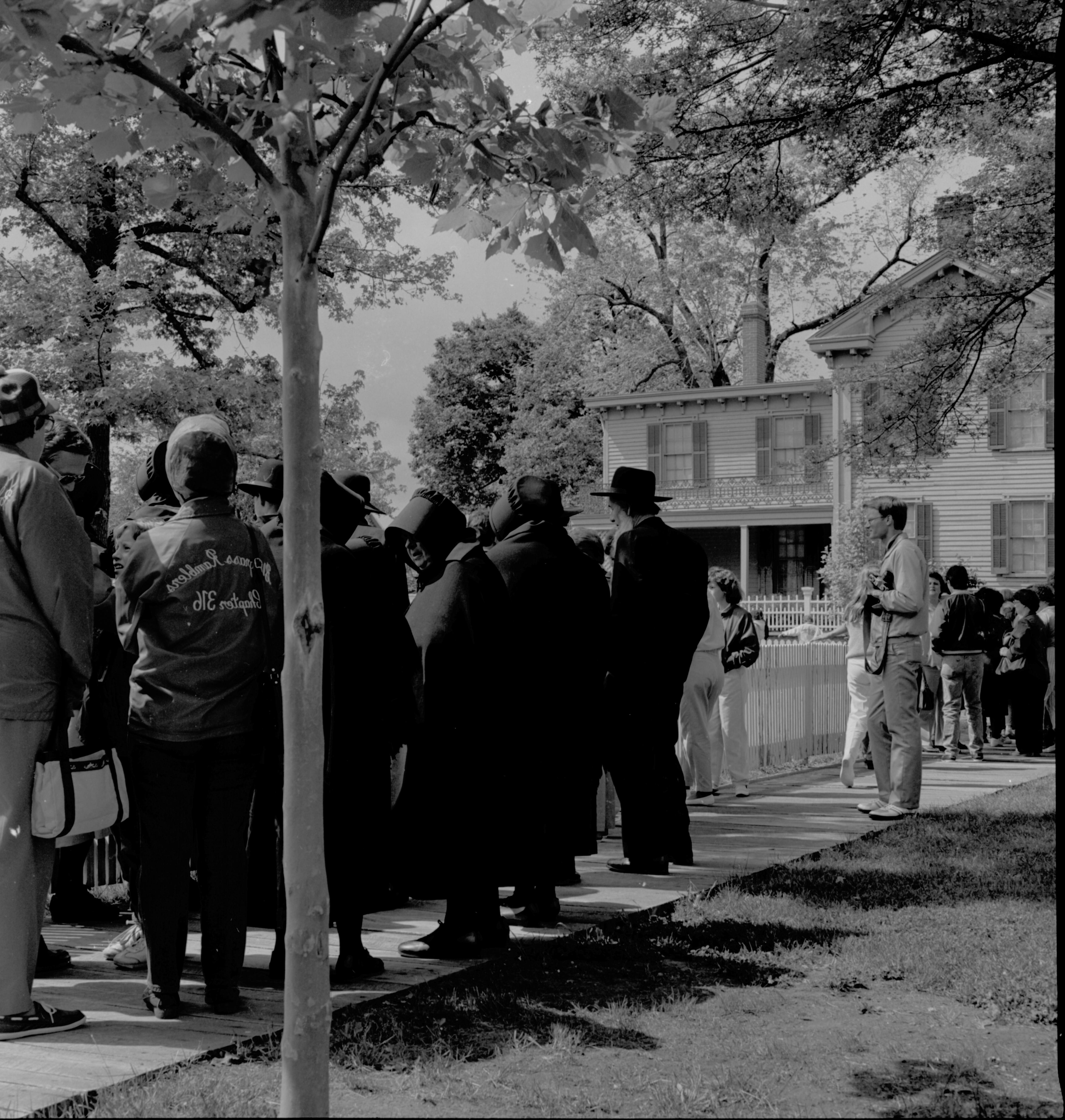 NA Lincoln Home NHS- Unknown Events tour, neighborhood