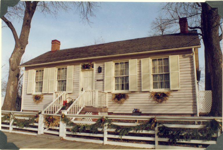 NA Lincoln Home NHS- Christmas in Licoln Neighborhood 1989 Christmas, neighborhood, decorations