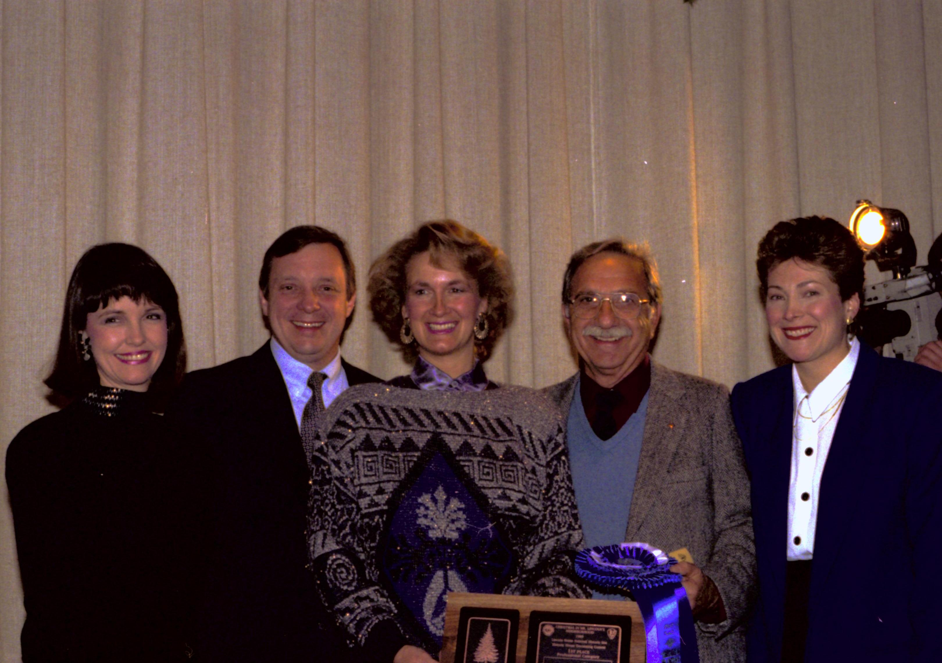 NA Lincoln Home NHS- Christmas in Licoln Neighborhood 1989, 8488, 142A, 24 Christmas, award, ceremony