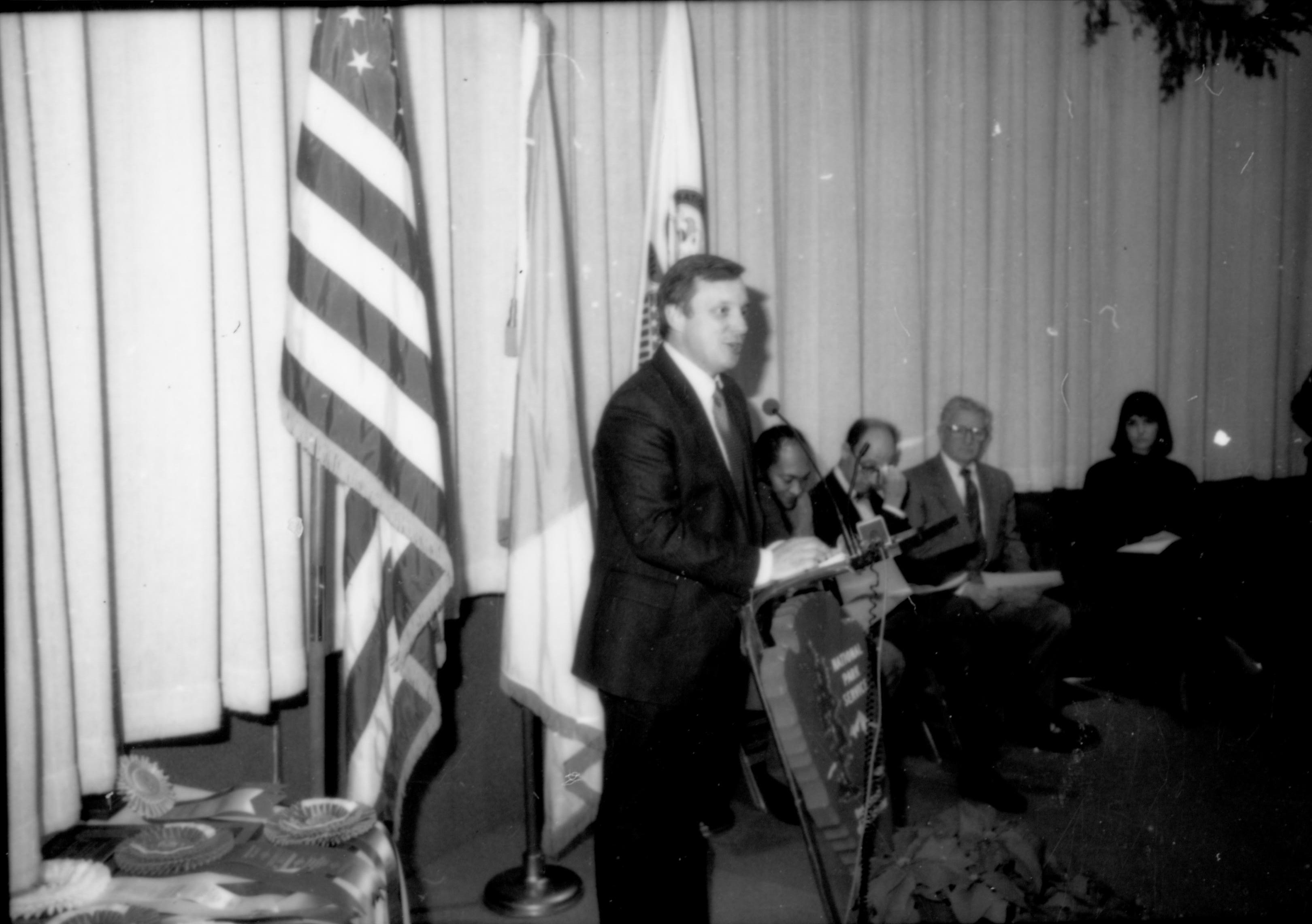 NA Lincoln Home NHS- Christmas in Licoln Neighborhood 1989, 88312, 56A Christmas, award, ceremony