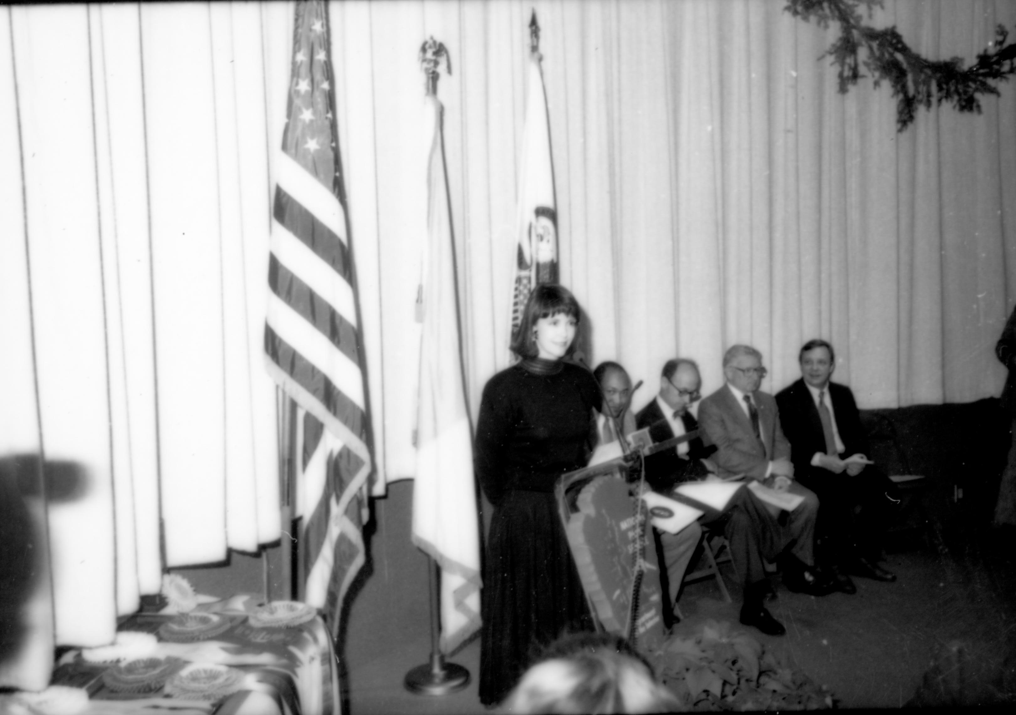 NA Lincoln Home NHS- Christmas in Licoln Neighborhood 1989, 88312, 56A Christmas, award, ceremony