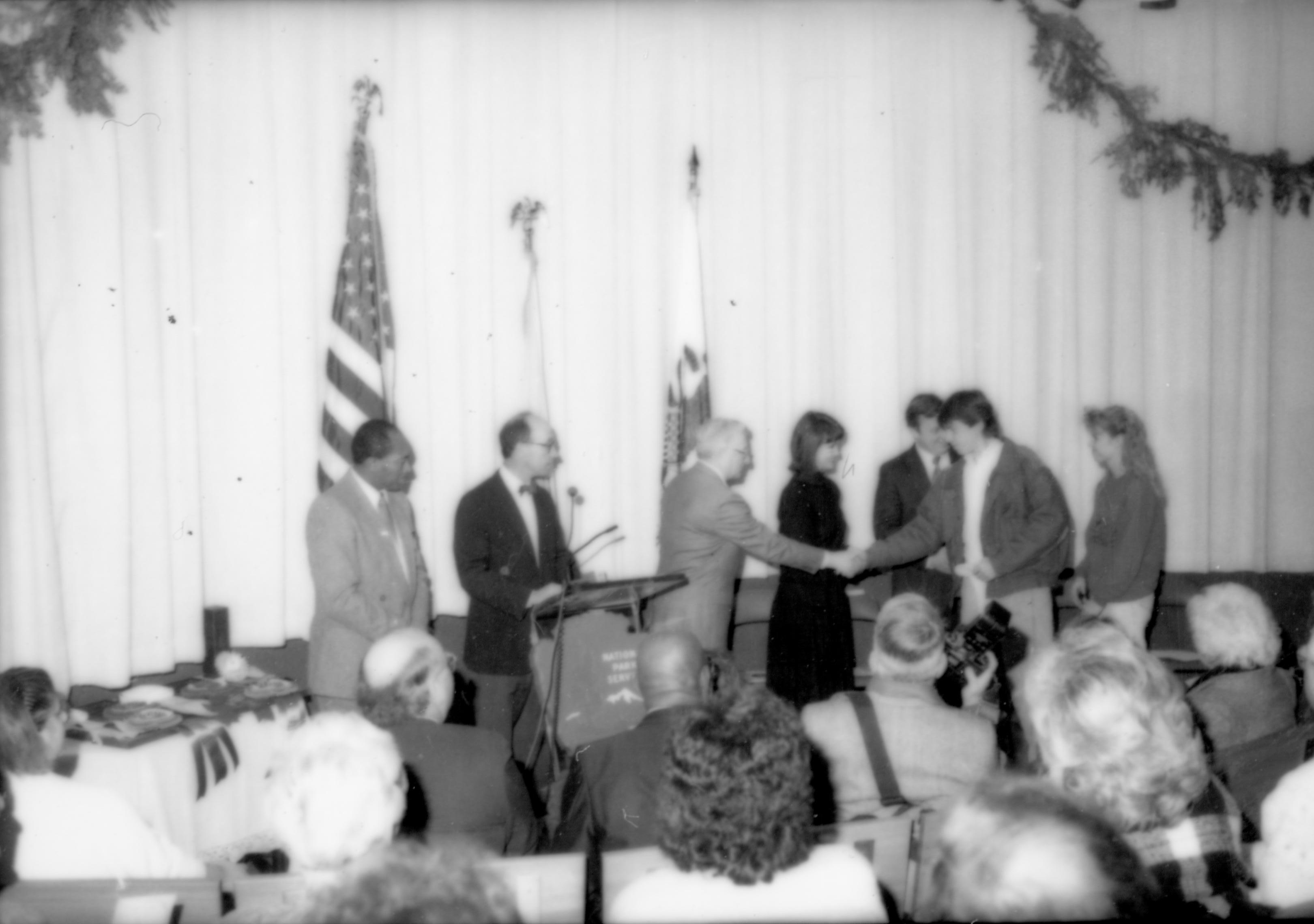 NA Lincoln Home NHS- Christmas in Licoln Neighborhood 1989, 88312, 56A Christmas, award, ceremony