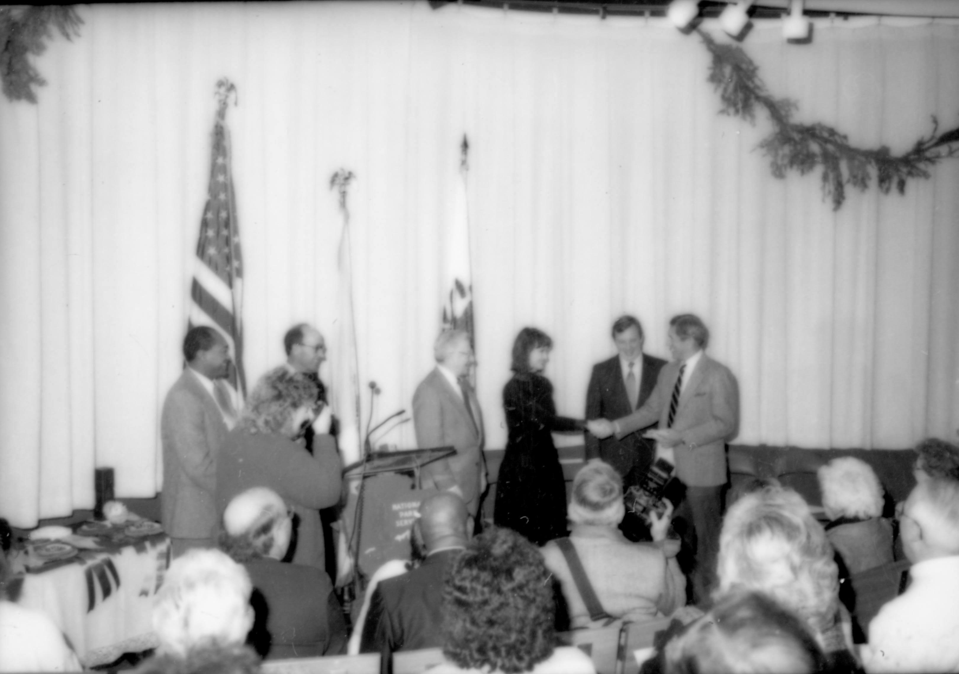 NA Lincoln Home NHS- Christmas in Licoln Neighborhood 1989, 88312, 56A Christmas, award, ceremony